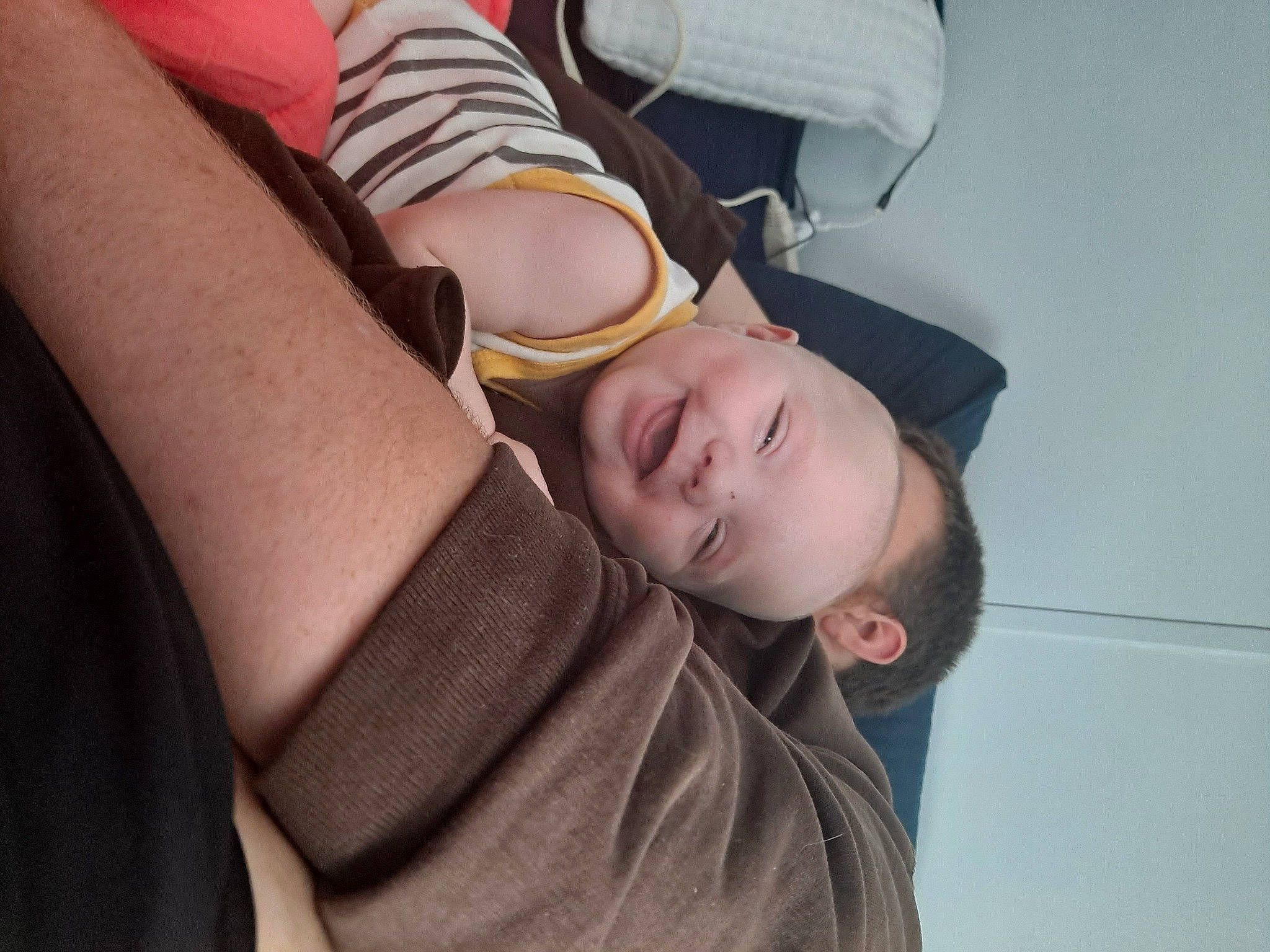 Azriel is registered to the contest to win money with this photo: black_hair, comfort, elbow, eyelash, eyewear, finger, flash_photography, gesture, hand, happy, human_body, joint, knee, leg, mouth, neck, person, shoulder, t_shirt, thigh