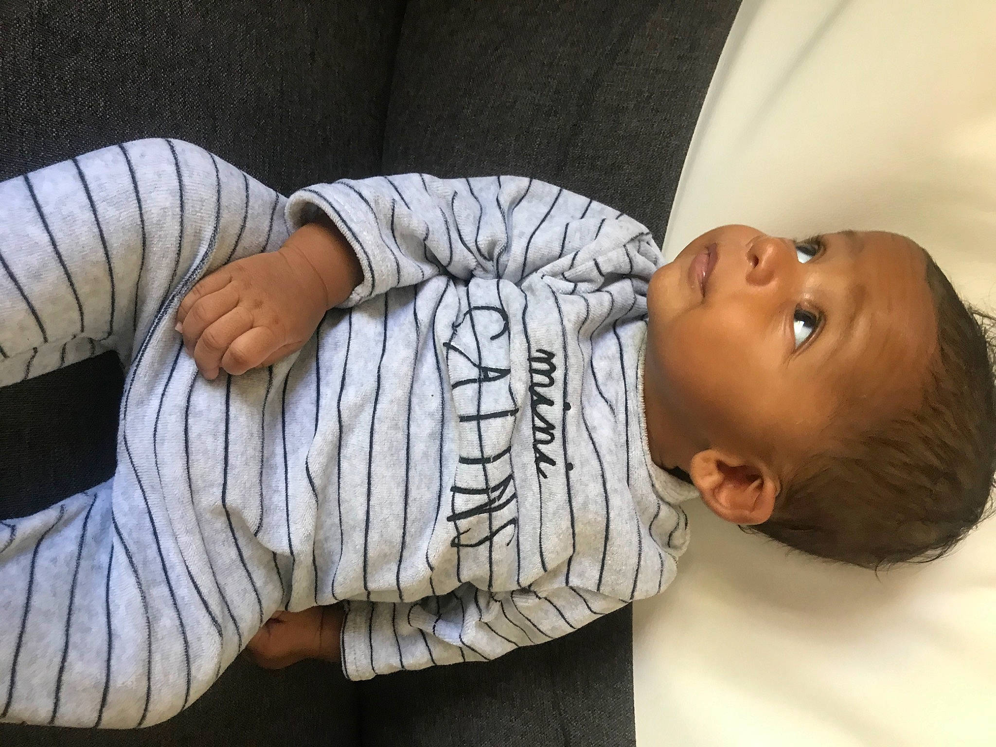 Gianni a rejoint le concours — aidez-le/la à gagner de superbes lots ! baby, child, comfort, mouth, nap, nose, person, skin, sleep