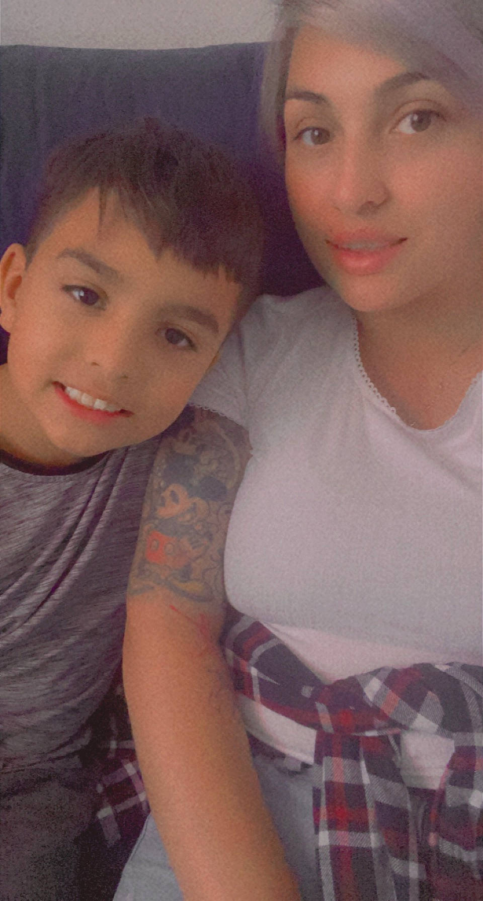 Gael is registered to the contest to win money with this photo: cheek, chin, eye, eyebrow, eyelash, face, facial_expression, forehead, hairstyle, head, joy, lip, mouth, muscle, neck, nose, organ, person, shoulder, skin