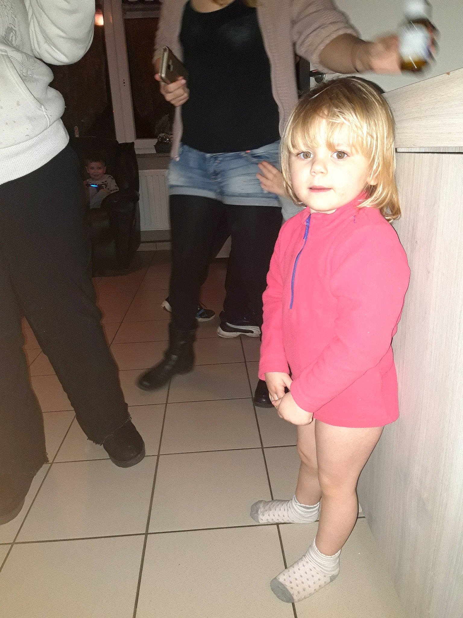 Rachelle a rejoint le concours — aidez-le/la à gagner de superbes lots ! child, dance, daughter, flooring, footwear, fun, hip, human_leg, joint, joy, leg, party, person, pink, shoe, shoulder, smile, standing, thigh, toddler