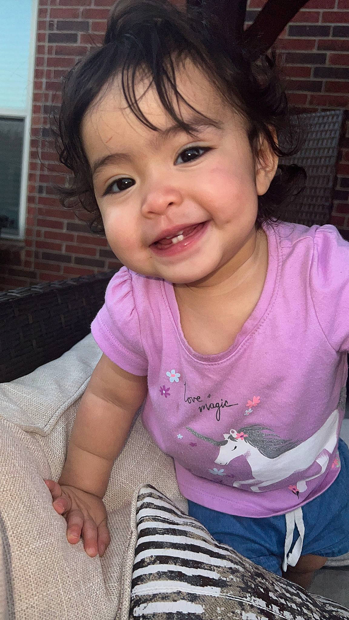 Ashley is registered to the contest to win money with this photo: arm, cheek, chin, eye, eyebrow, face, facial_expression, hair, hairstyle, head, human, joy, lip, mouth, neck, nose, organ, person, photograph, shoulder