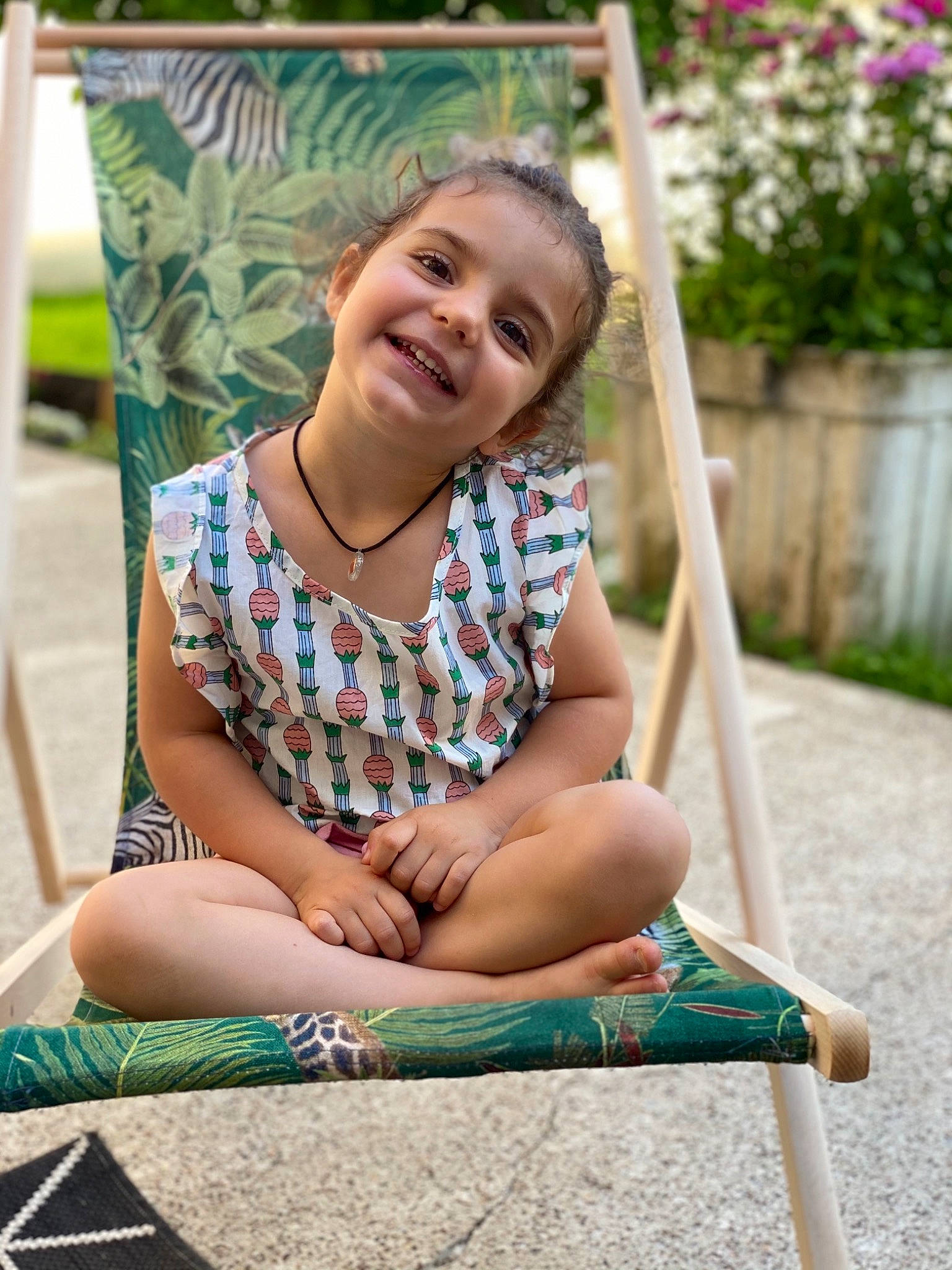 Luiza participe au concours pour gagner de l'argent avec cette photo : child, clothing, dress, eye, face, grass, hair, happy, head, joy, leisure, people, people_in_nature, person, plant, recreation, shorts, skin, smile, summer