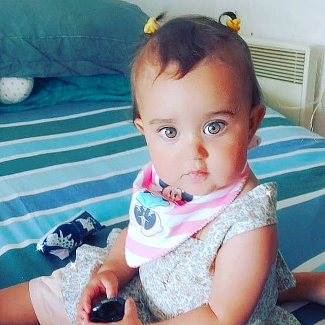 Leah a rejoint le concours — aidez-le/la à gagner de superbes lots ! azure, baby, baby_toddler_clothing, cheek, child, comfort, cool, eyelash, facial_expression, finger, fun, hair, hand, happy, head, iris, mouth, nose, person, skin