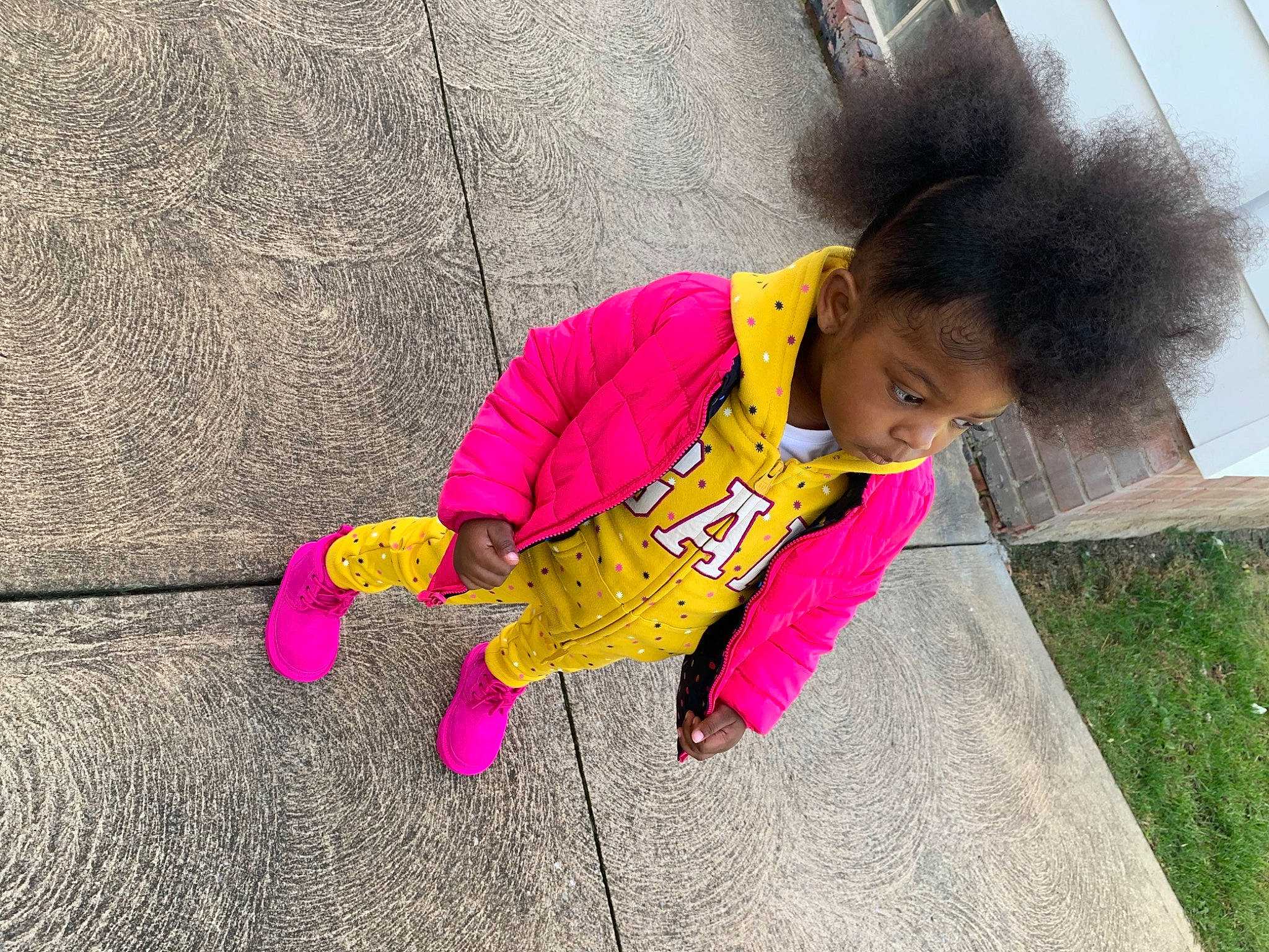 Skylar is registered to the contest to win money with this photo: adaptation, child, flower, happy, human, organism, person, pink, plant, play, smile, textile, toddler, tree, vacation, yellow