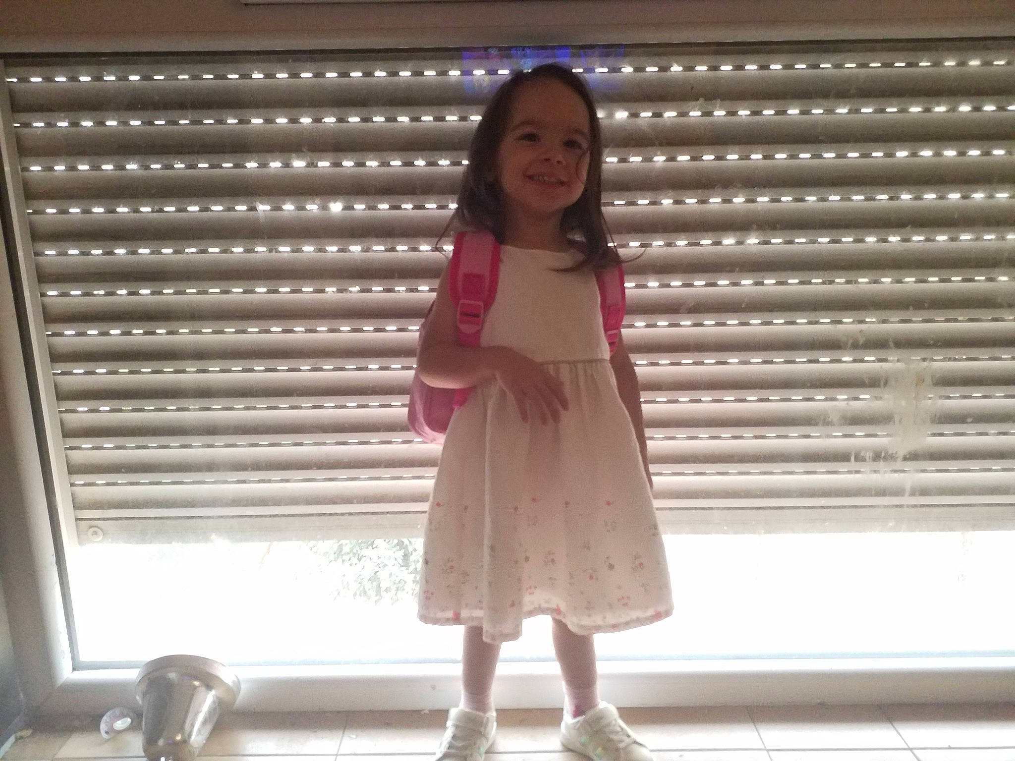 Lindsay a rejoint le concours — aidez-le/la à gagner de superbes lots ! brown_hair, day_dress, fashion, fashion_design, happy, human_leg, joy, knee, long_hair, magenta, person, sleeve, smile, standing, street_fashion, textile, thigh, waist, window, window_blind