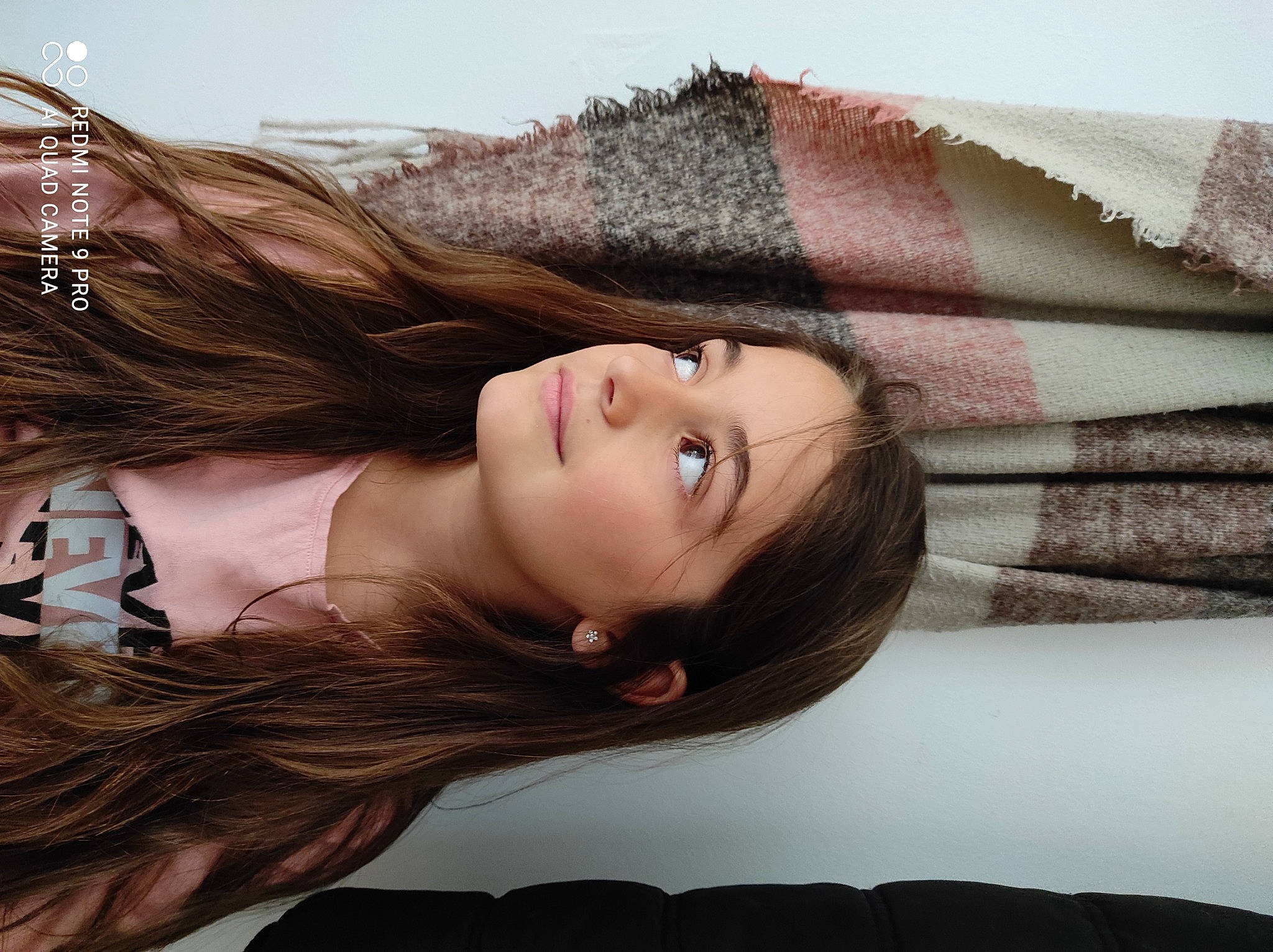 Aëlyn a rejoint le concours — aidez-le/la à gagner de superbes lots ! black_hair, chin, close_up, comfort, eye, eyebrow, eyelash, facial_expression, flash_photography, happy, jewellery, layered_hair, lip, long_hair, makeover, neck, person, shoulder, skin, smile