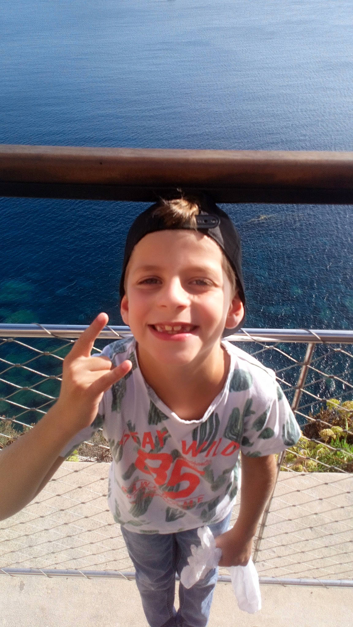 Nylls a rejoint le concours — aidez-le/la à gagner de superbes lots ! child, cool, fun, happy, joy, leisure, person, smile, summer, tourism, travel, vacation