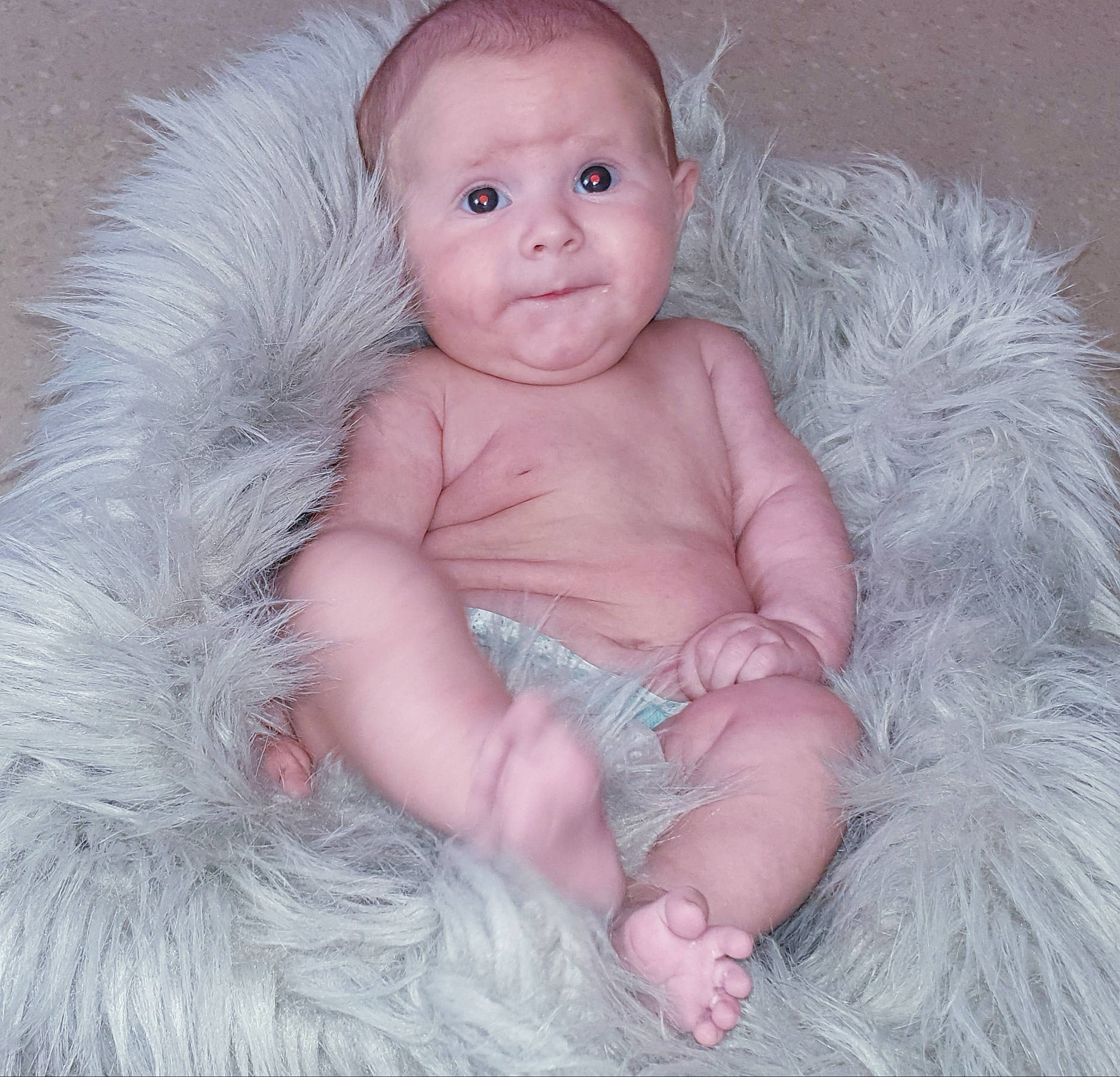 Noëlyne a rejoint le concours — aidez-le/la à gagner de superbes lots ! baby, cheek, child, eye, face, fur, head, iris, lip, nose, person, pink, skin, smile, toddler