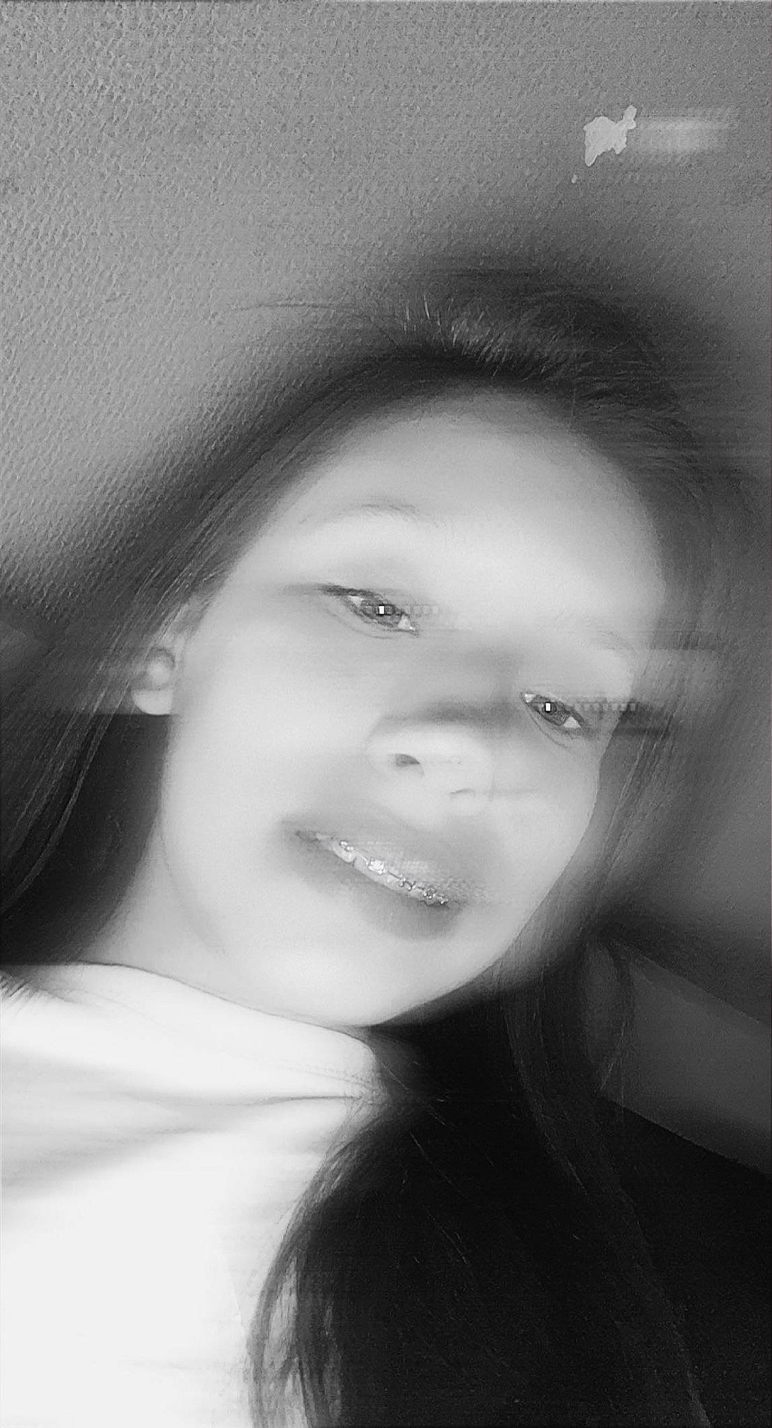 Clara a rejoint le concours — aidez-le/la à gagner de superbes lots ! black, black_and_white, cheek, chin, eye, eyebrow, eyelash, face, flash_photography, forehead, happy, iris, jaw, joy, lip, mouth, nose, organ, person, skin