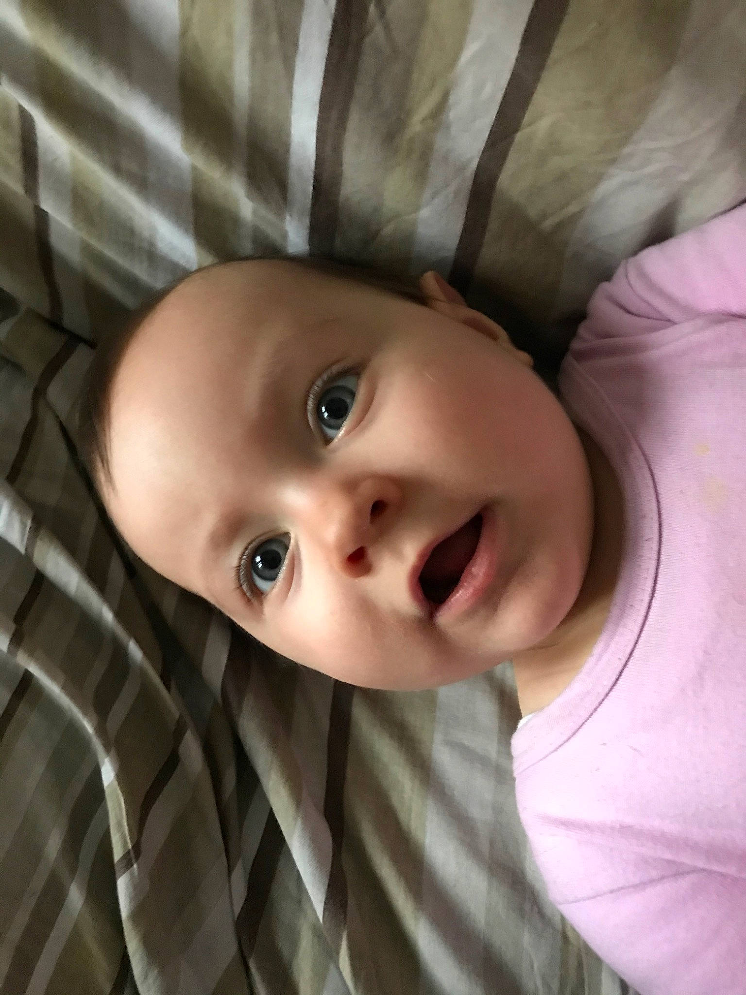 Chérylane a rejoint le concours — aidez-le/la à gagner de superbes lots ! baby, beauty, cheek, child, chin, close_up, eye, eyebrow, face, forehead, head, iris, lip, mouth, nose, organ, person, photography, skin, smile