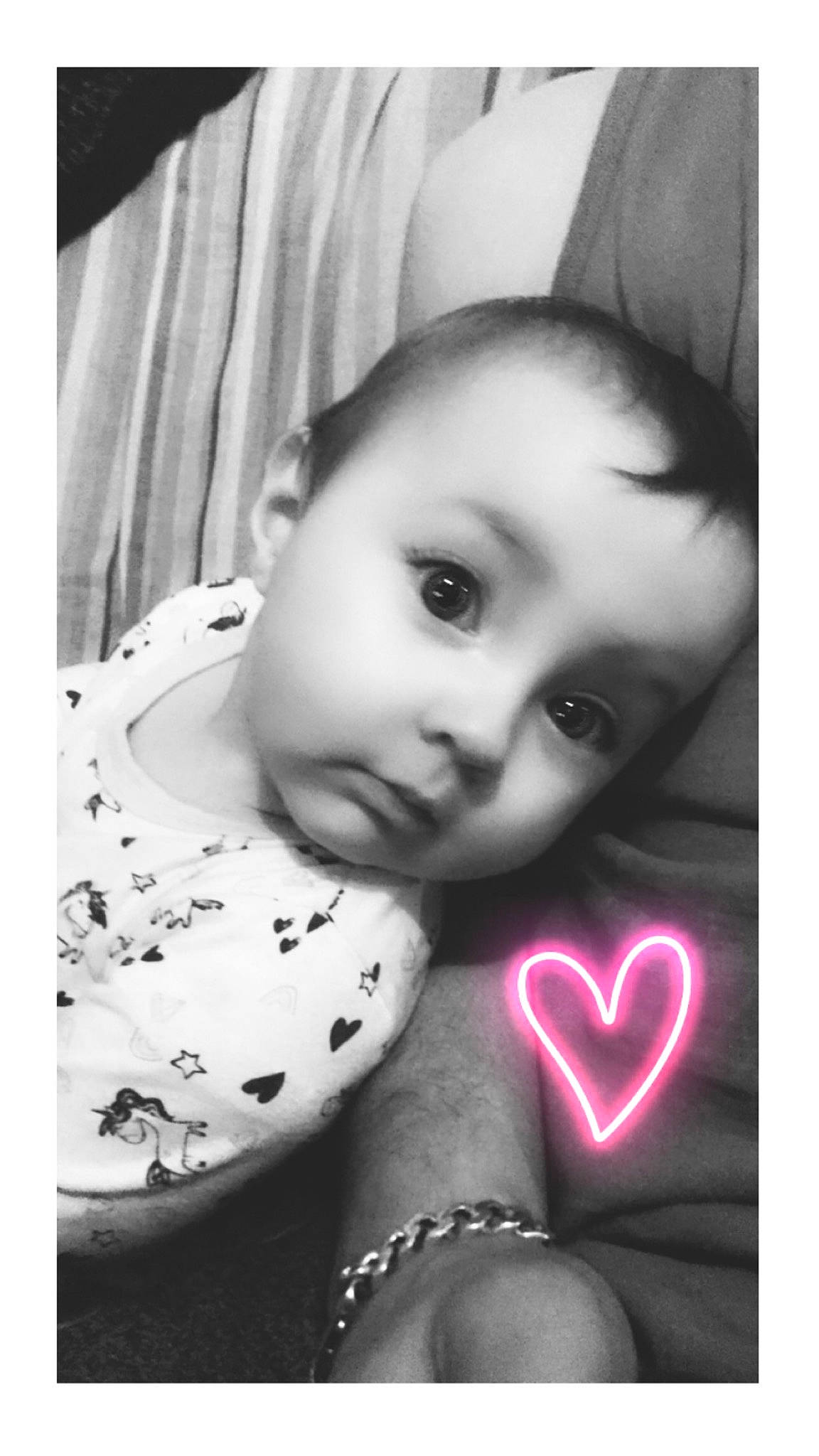 Chérylane participe au concours pour gagner de l'argent avec cette photo : baby, beauty, black_and_white, cheek, child, ear, eye, face, lip, monochrome, person, photograph, photography, selfie, smile, snapshot, stock_photography, toddler