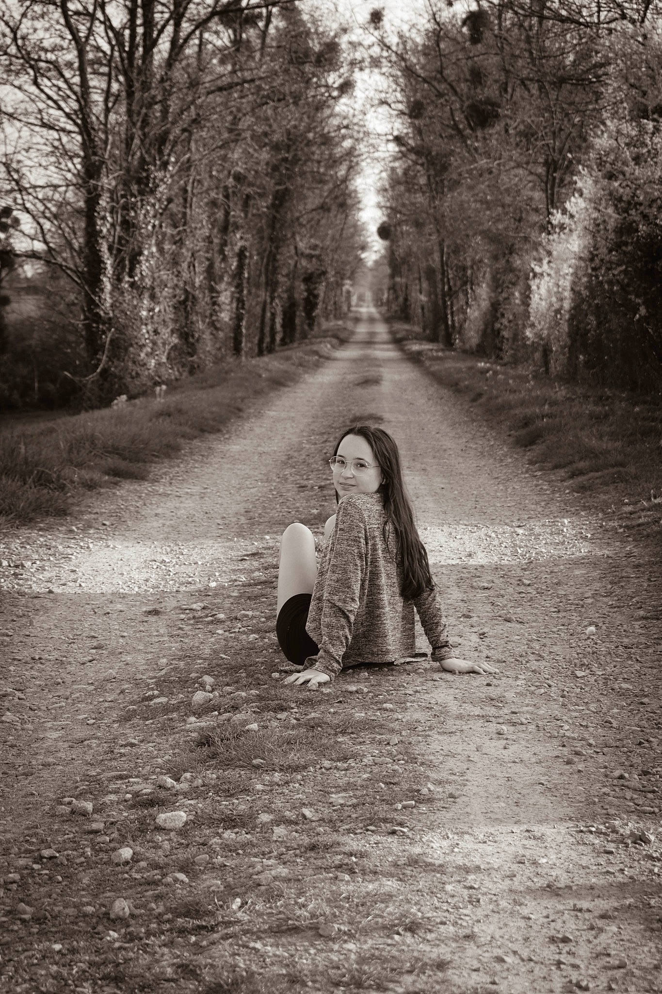 Colyne a rejoint le concours — aidez-le/la à gagner de superbes lots ! asphalt, branch, flash_photography, forest, gesture, grass, happy, joy, landscape, natural_landscape, people_in_nature, person, plant, road, road_surface, standing, style, sunlight, tints_and_shades, tree