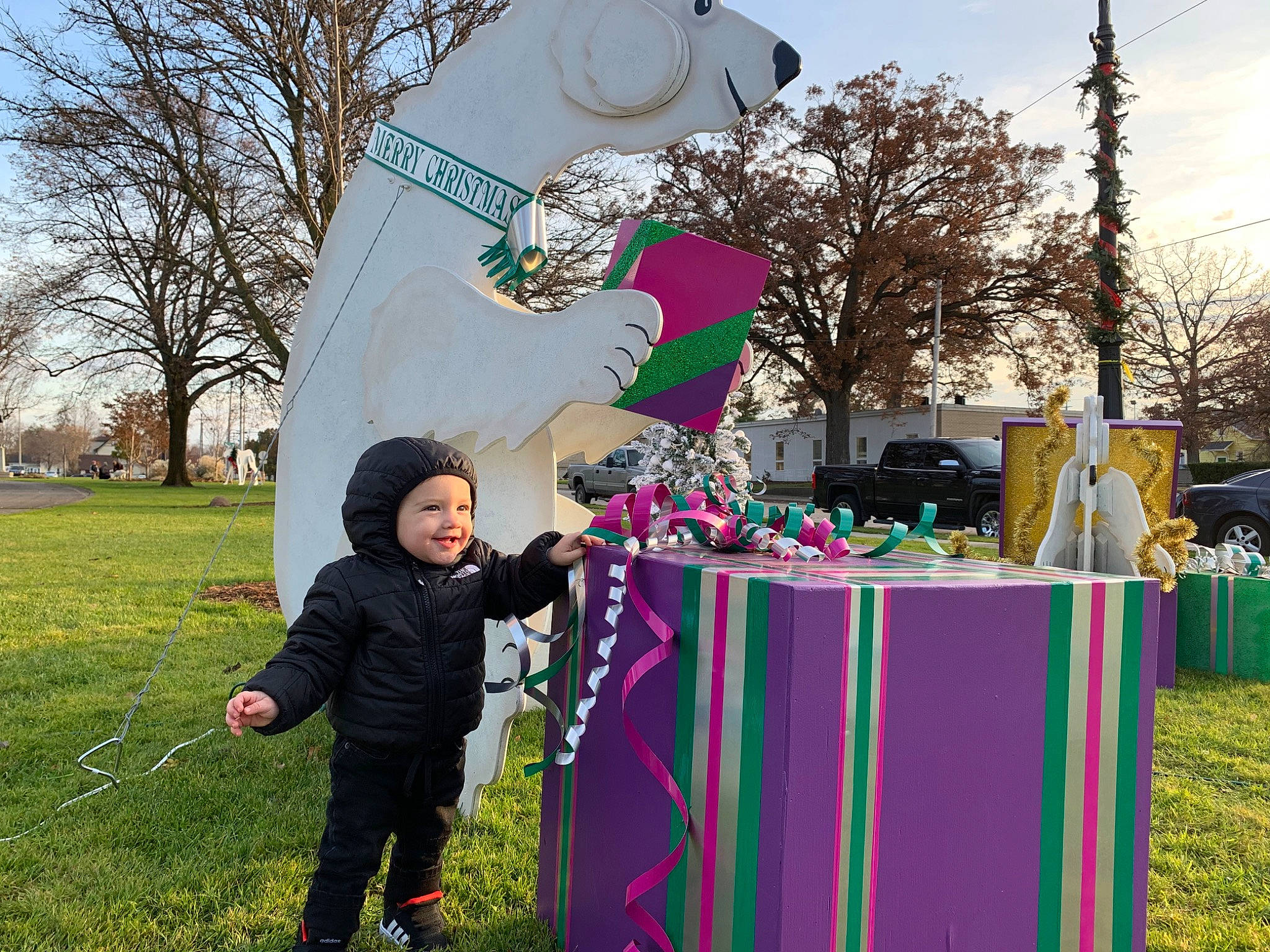 Andrei is registered to the contest to win money with this photo: arbor_day, child, community, fun, green, joy, person, plant, play, recreation, sculpture, style, tree