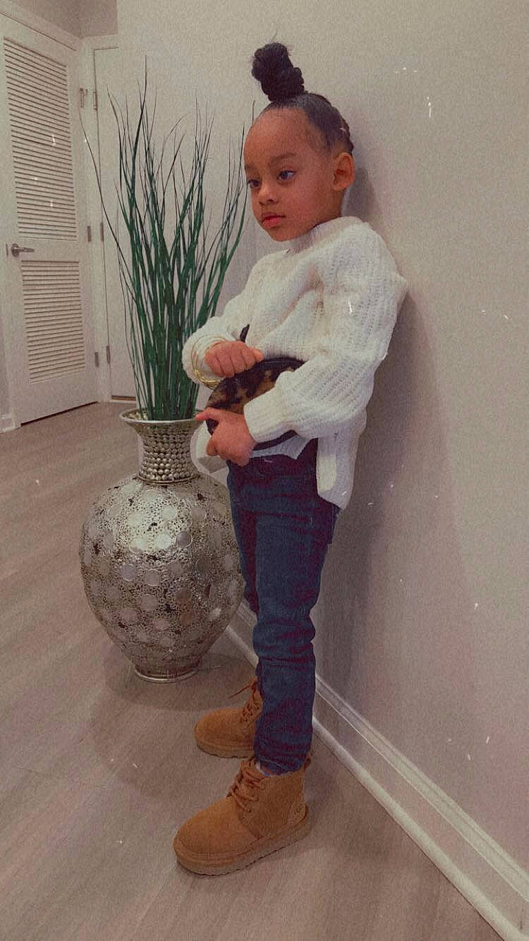 Londynn joined the competition — help win amazing prizes! art, denim, floor, flooring, flowerpot, foot, hardwood, house, houseplant, jeans, knee, leg, person, plant, plaster, shoe, sleeve, sneakers, t_shirt, vase