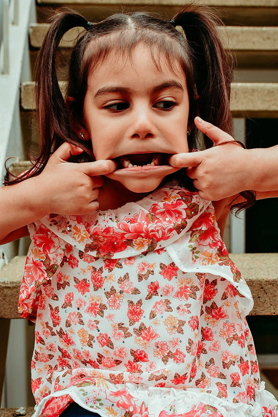 Arielle is registered to the contest to win money with this photo: child, eating, lip, mouth, person, toddler