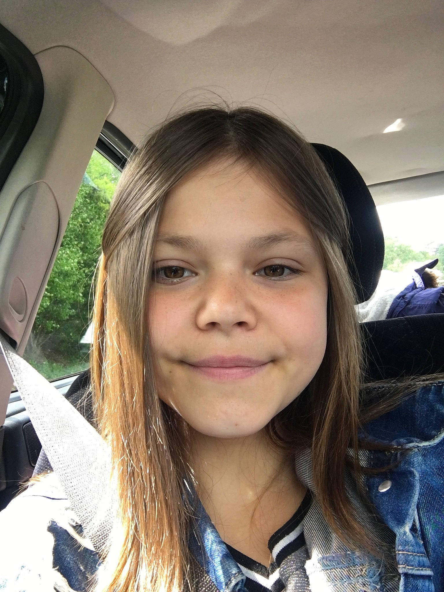 Chelsea a rejoint le concours — aidez-le/la à gagner de superbes lots ! beauty, black_hair, brown_hair, chin, eyebrow, face, forehead, hair, hair_coloring, hairstyle, head, jaw, joy, lip, long_hair, mouth, nose, person, photography, selfie