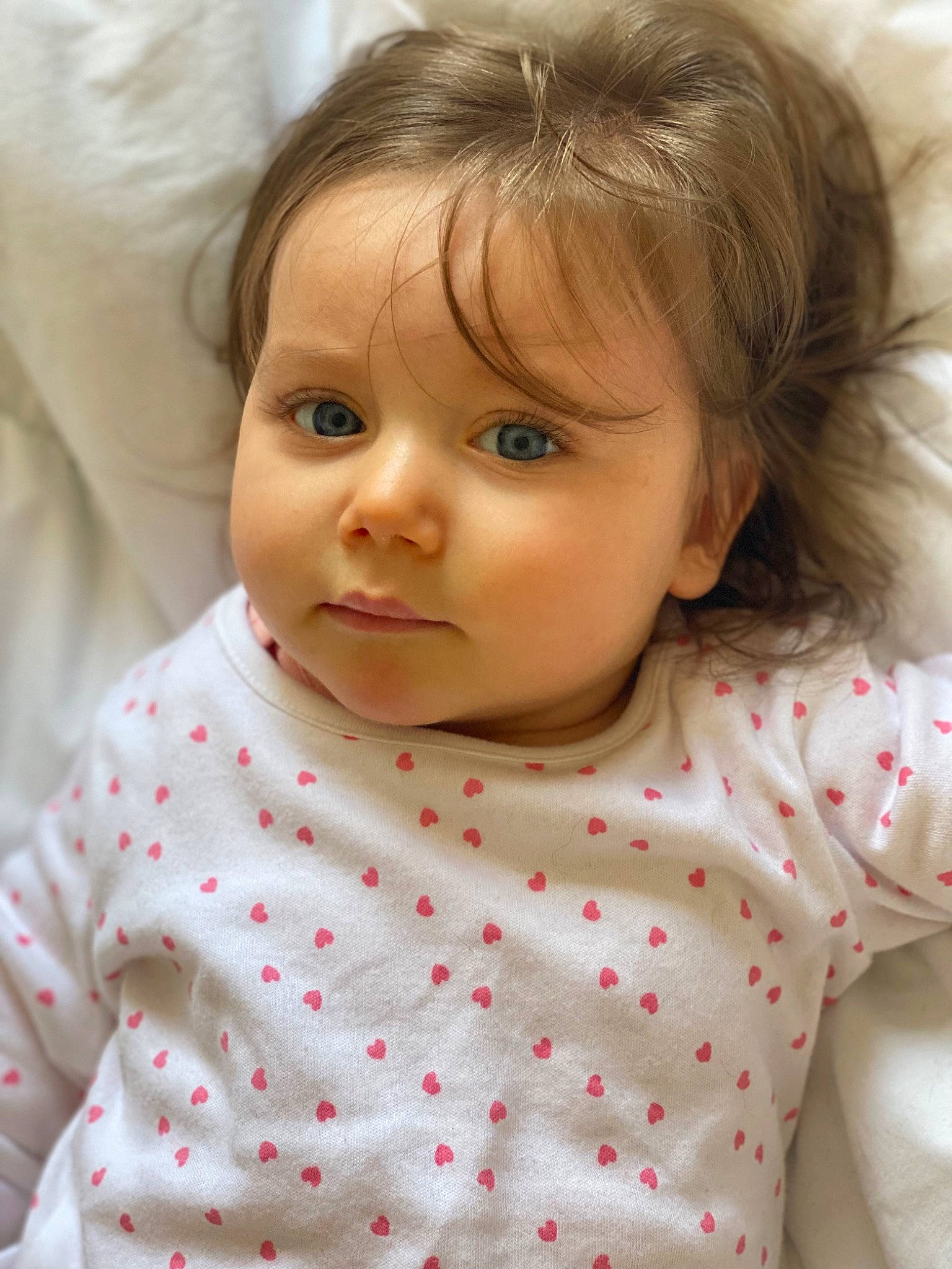 Irina a rejoint le concours — aidez-le/la à gagner de superbes lots ! baby, baby_toddler_clothing, brown_hair, cheek, child, chin, collar, comfort, dress_shirt, eyelash, happy, linens, lip, neck, nose, pattern, person, skin, sleeve, smile