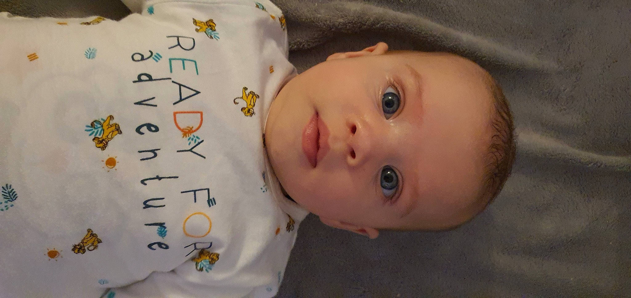 Mattéo a rejoint le concours — aidez-le/la à gagner de superbes lots ! baby, baby_toddler_clothing, cheek, child, chin, eyebrow, eyelash, flash_photography, happy, lip, neck, nose, person, portrait_photography, skin, sleeve, smile, toddler, wood