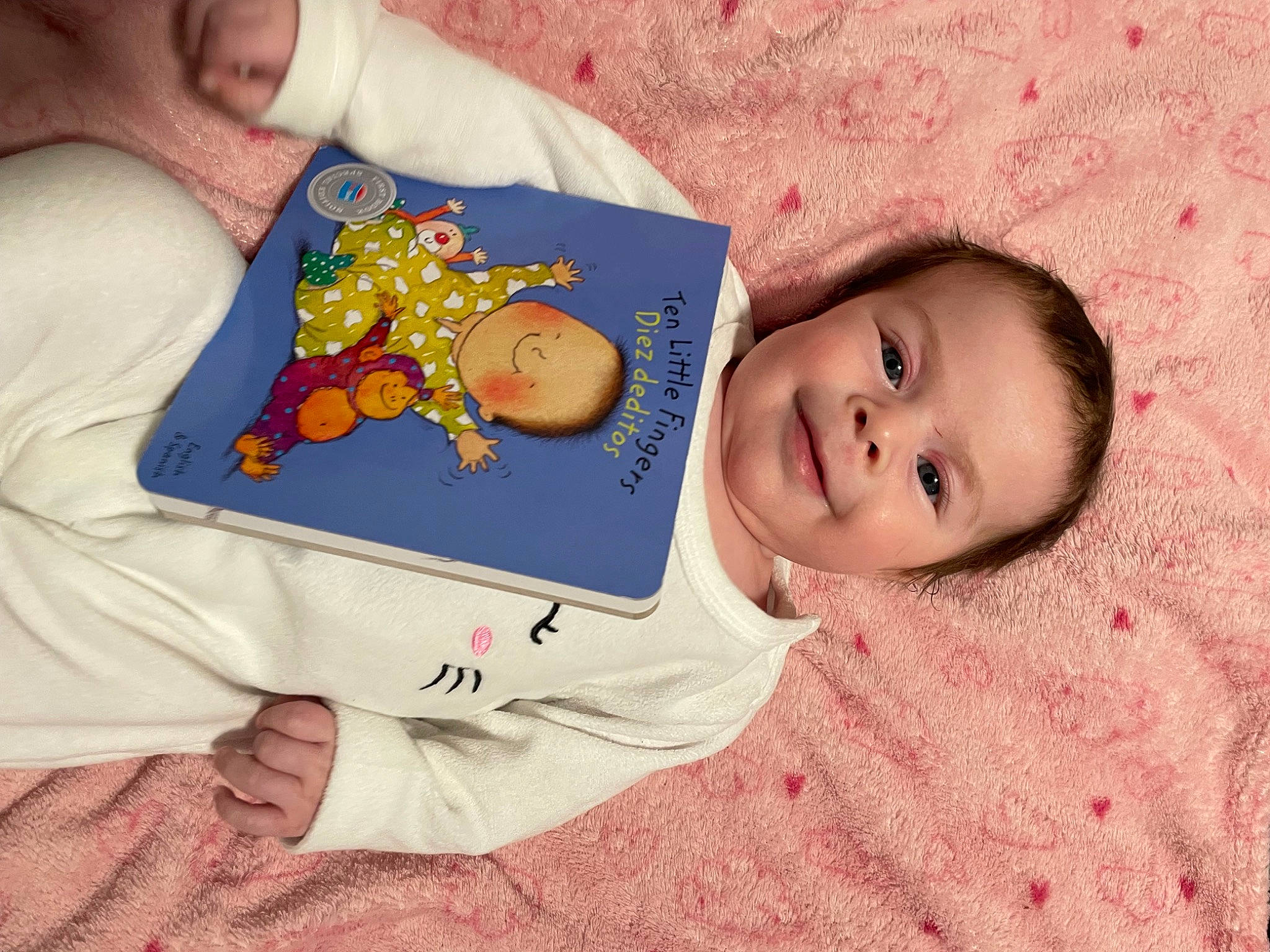 Mariafernanda is registered to the contest to win money with this photo: baby, baby_products, baby_safety, baby_sleeping, baby_toddler_clothing, bedtime, cheek, child, comfort, happy, head, joy, linens, pattern, person, room, skin, sleeve, smile, t_shirt