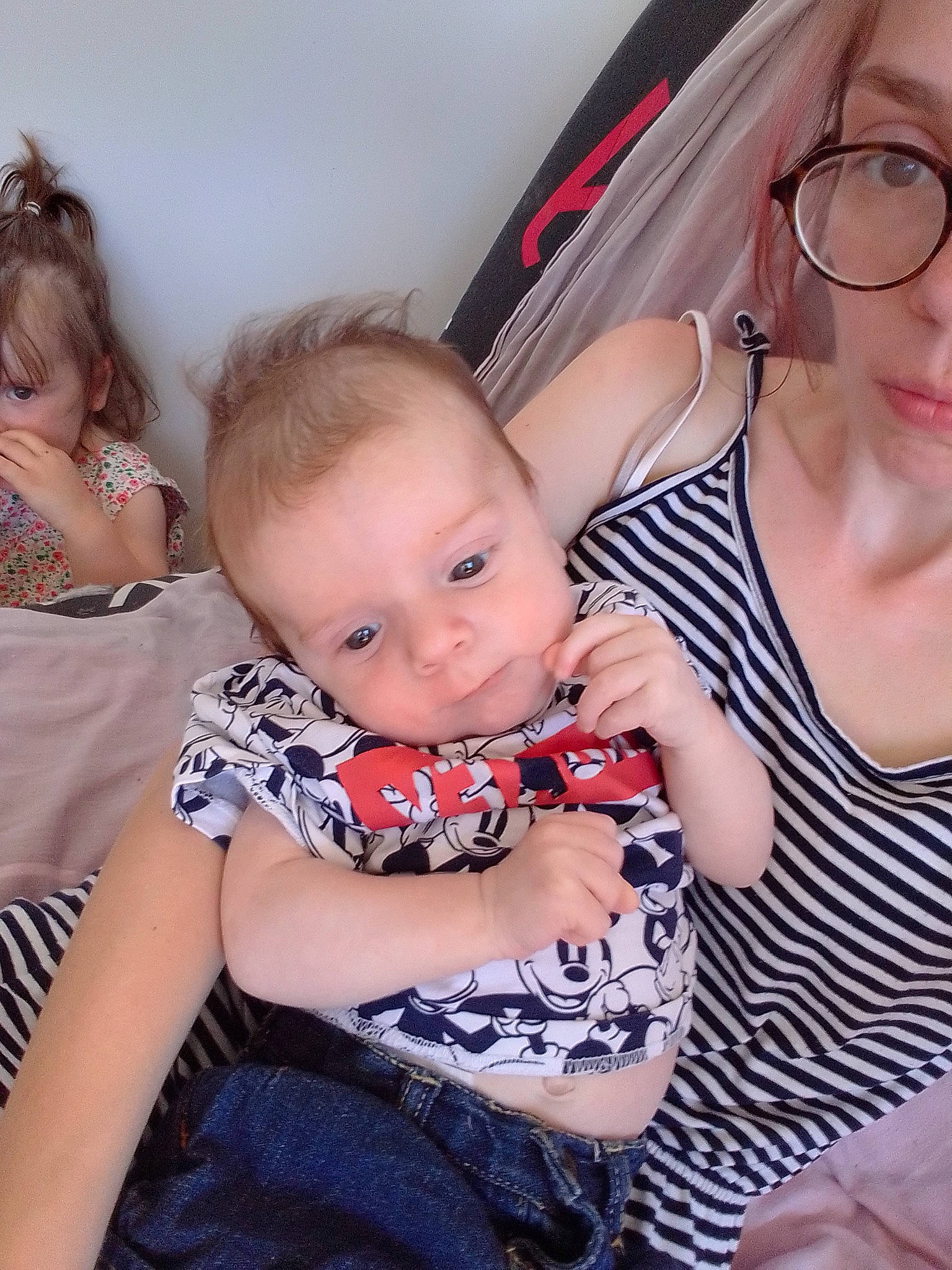 Pierre participe au concours pour gagner de l'argent avec cette photo : arm, baby, baby_toddler_clothing, cheek, chin, clothing, comfort, face, finger, happy, interaction, iris, joint, lap, mouth, neck, person, product, shoulder, skin