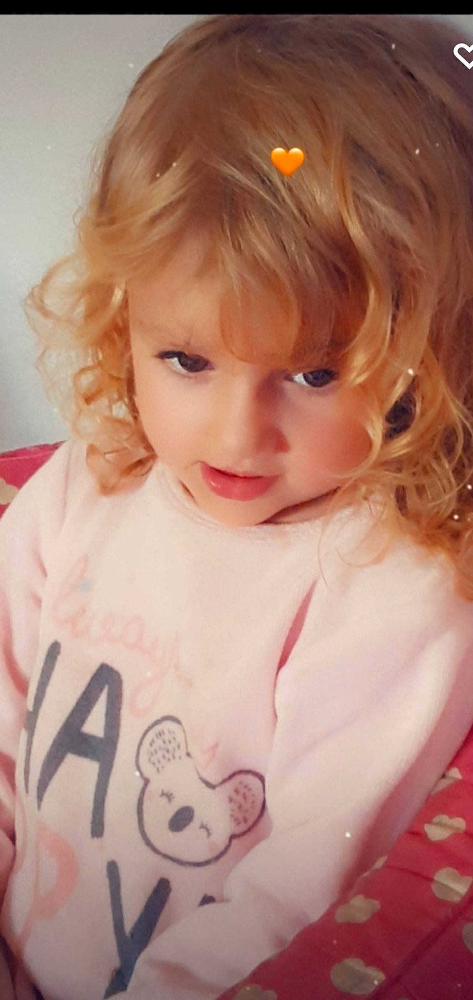 Elena a rejoint le concours — aidez-le/la à gagner de superbes lots ! baby, baby_toddler_clothing, bangs, blond, brown_hair, cheek, child, child_model, eye, forehead, hair, hair_accessory, hairstyle, iris, lip, mammal, mouth, person, pink, sleeve