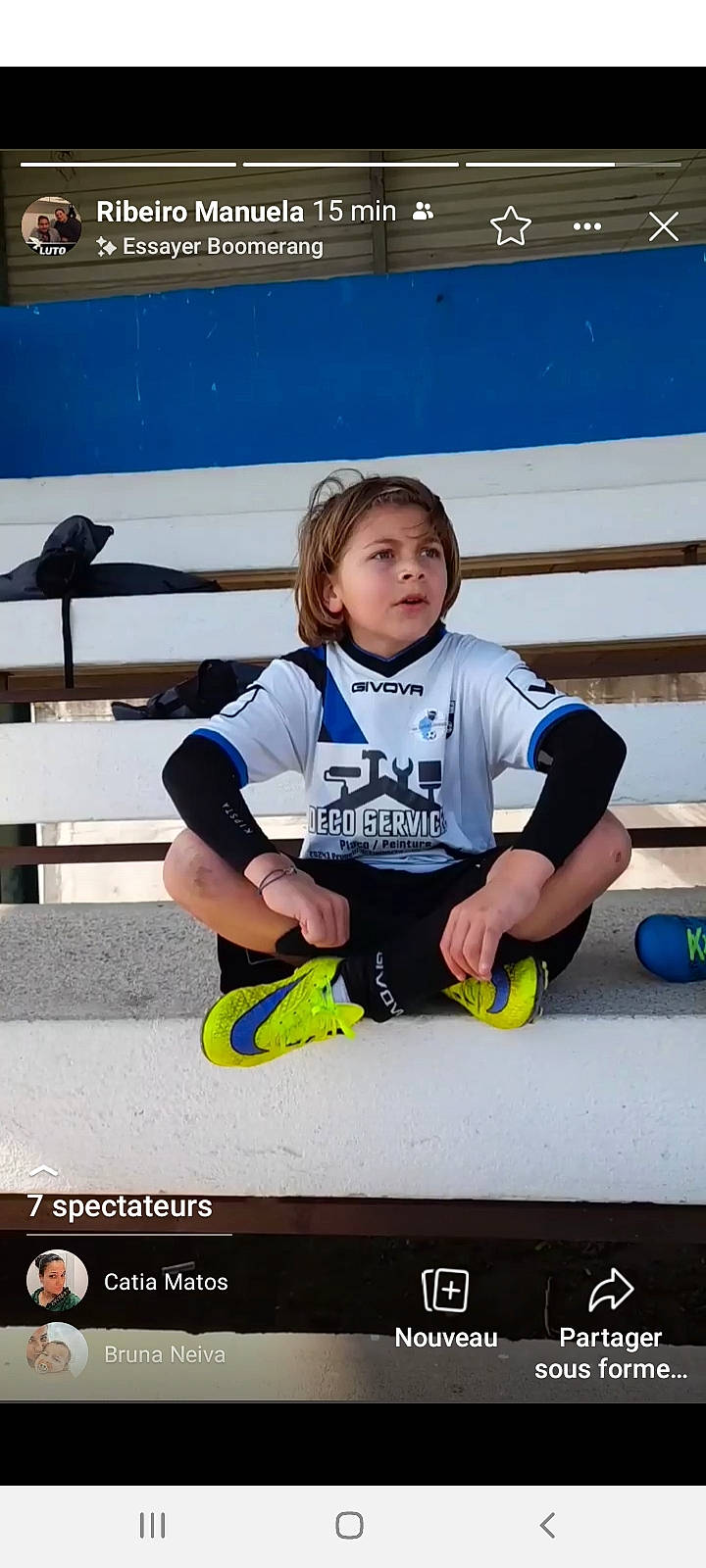 Christian participe au concours pour gagner de l'argent avec cette photo : ball, championship, competition_event, flash_photography, font, fun, happy, jersey, leisure, person, personal_protective_equipment, player, recreation, shorts, sitting, sports, sports_uniform, sportswear, t_shirt, team