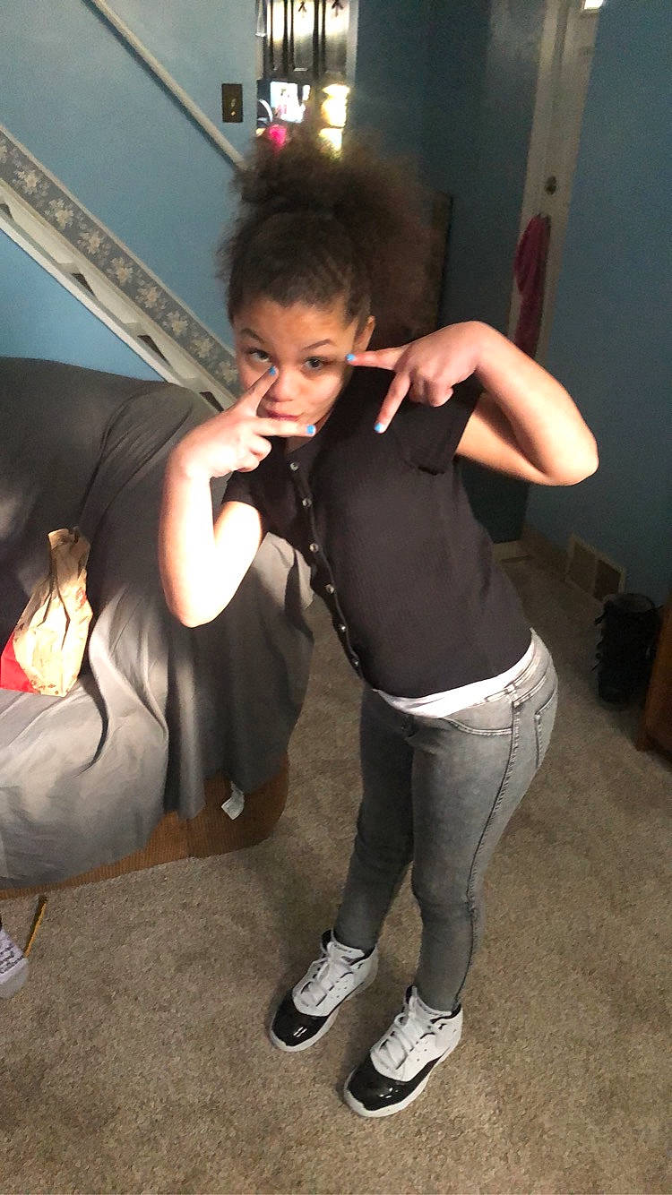 Maliyah is registered to the contest to win money with this photo: arm, black_hair, fun, hip, joint, leg, person, photography, shoulder, tights, trousers