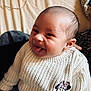 Rose a rejoint le concours — aidez-le/la à gagner de superbes lots ! baby, child, face, smile, tongue_out, knit_sweater, white_clothing, minnie_mouse, patch, indoor, person, cute, happy, infant, portrait, seated, hand, skin, head, young