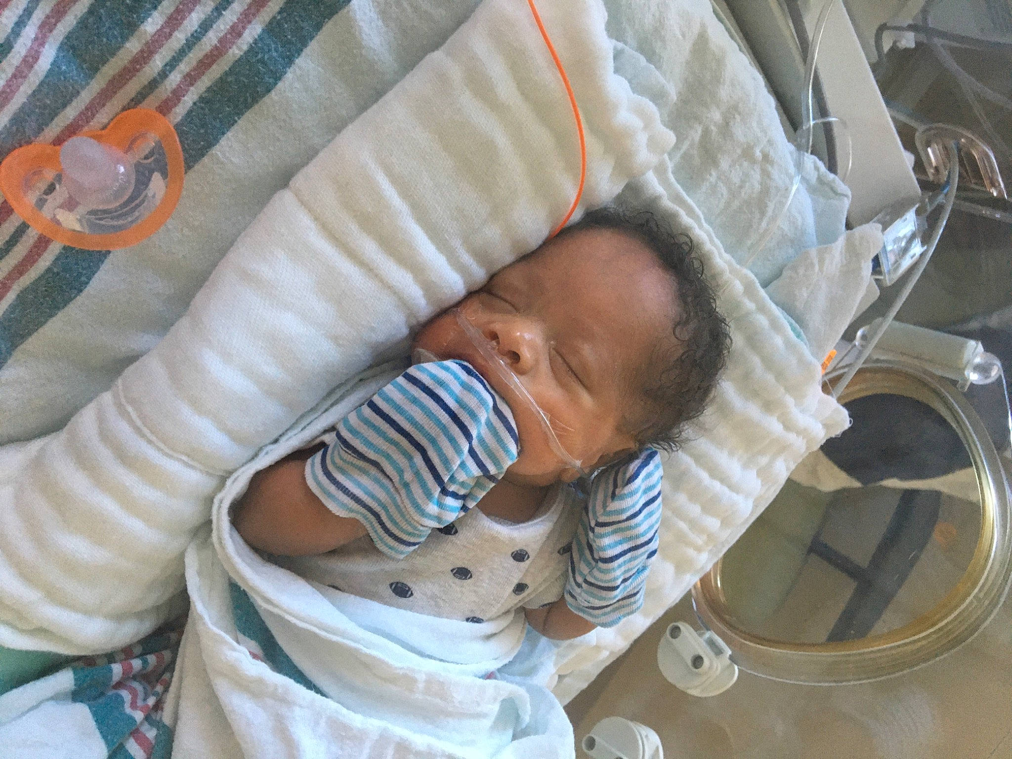 Avalon is registered to the contest to win money with this photo: automotive_tire, baby, baby_products, baby_safety, baby_sleeping, bedtime, child, comfort, health_care, hospital, infant_bed, linens, medical, medical_equipment, nap, patient, person, service, sleep, toddler