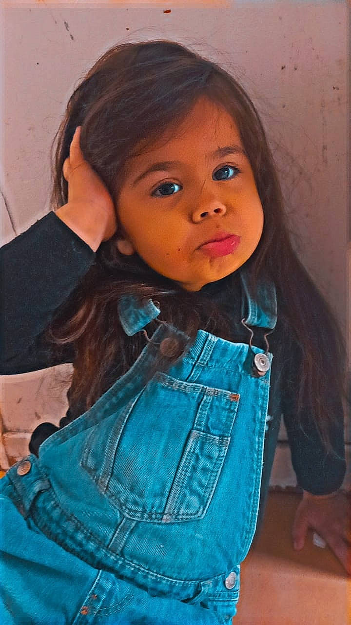 Théssa participe au concours pour gagner de l'argent avec cette photo : baby_toddler_clothing, black_hair, cheek, clothing, collar, dress_shirt, eyelash, fashion, fashion_design, happy, iris, lip, long_hair, neck, nose, outerwear, person, skin, sleeve, standing