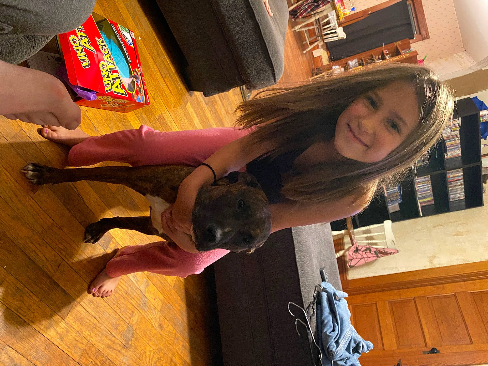 Elithyia is registered to the contest to win money with this photo: black_hair, blond, brown_hair, elbow, finger, flooring, foot, fun, hairstyle, happy, hardwood, human_leg, joy, leg, leisure, long_hair, person, room, smile, thigh