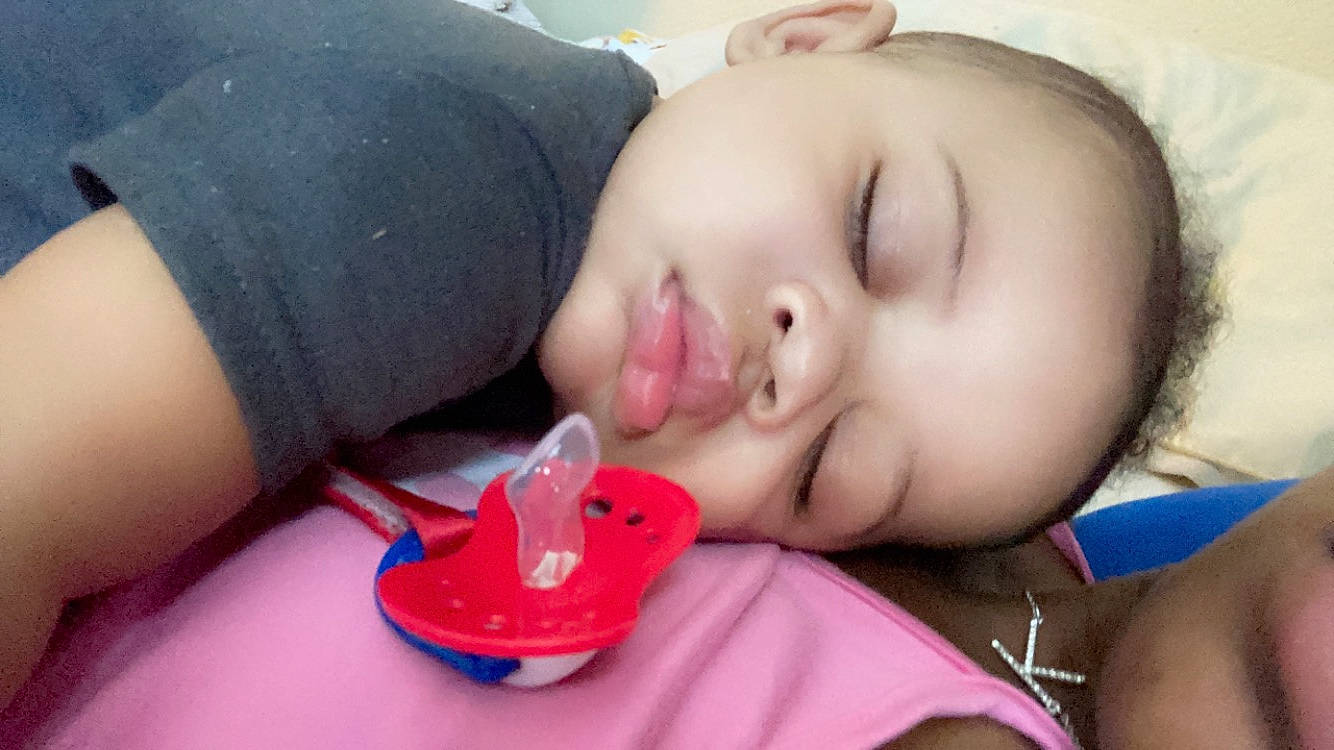 Demarieo is registered to the contest to win money with this photo: baby, baby_playing_with_toys, baby_toddler_clothing, cheek, clothing, comfort, ear, eyebrow, eyelash, finger, happy, iris, lip, mouth, neck, nose, person, pink, skin, sleeve