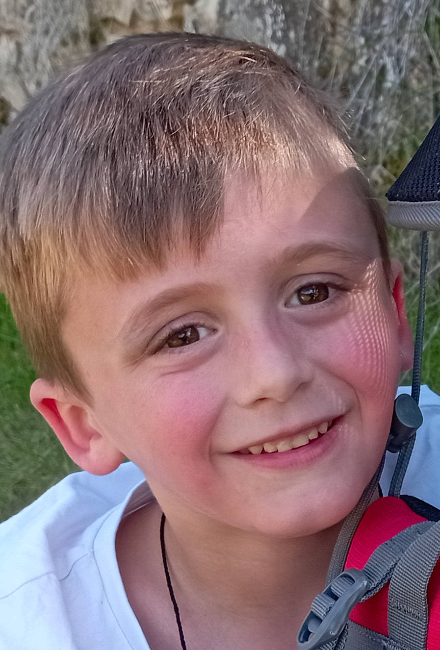 Swaël participe au concours pour gagner de l'argent avec cette photo : cheek, child, chin, close_up, cool, eye, eyebrow, eyelash, face, forehead, fun, happy, iris, jaw, joy, lip, neck, nose, organ, person