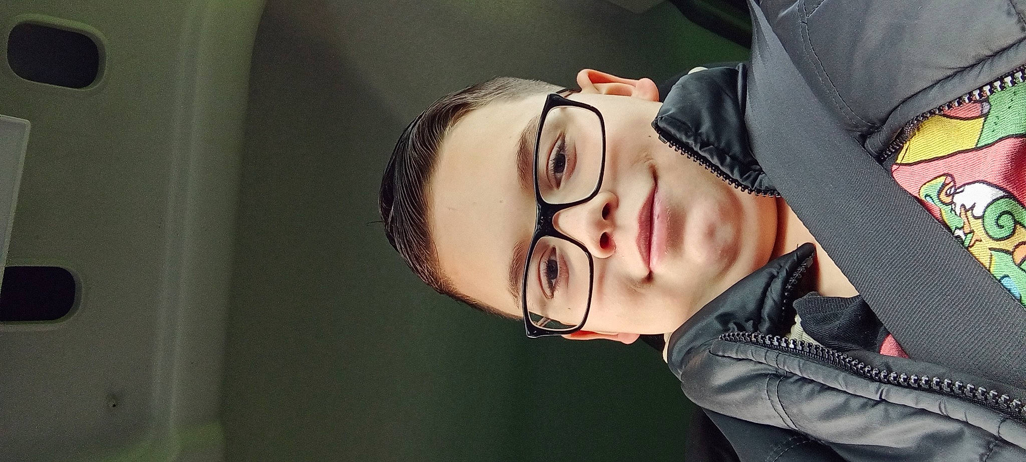 Nayan participe au concours pour gagner de l'argent avec cette photo : black_hair, cheek, collar, eye, eyebrow, eyelash, eyewear, flash_photography, forehead, gesture, glasses, head, jaw, lip, mouth, neck, nose, person, shoulder, sleeve