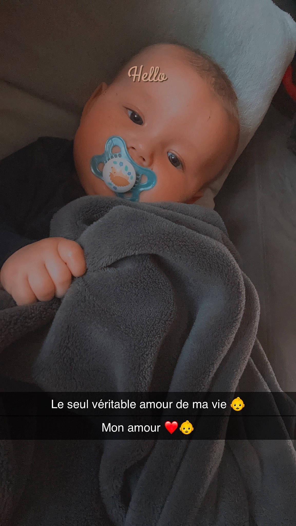 Leo participe au concours pour gagner de l'argent avec cette photo : baby_products, baby_toys, child, comfort, doll, electric_blue, font, foot, gesture, linens, nail, person, plastic, plush, sleeve, stuffed_toy, thumb, toy, wrist