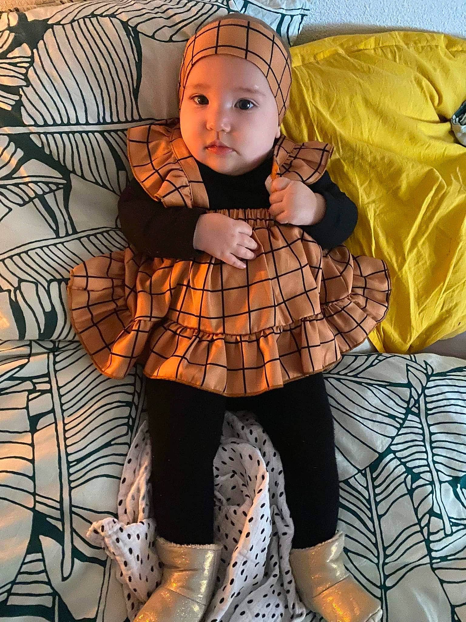 Lyana participe au concours pour gagner de l'argent avec cette photo : baby, baby_toddler_clothing, cool, doll, dress, face, fashion, fawn, hand, headwear, leg, people, person, plaid, shoe, skin, sleeve, street_fashion, tartan, textile