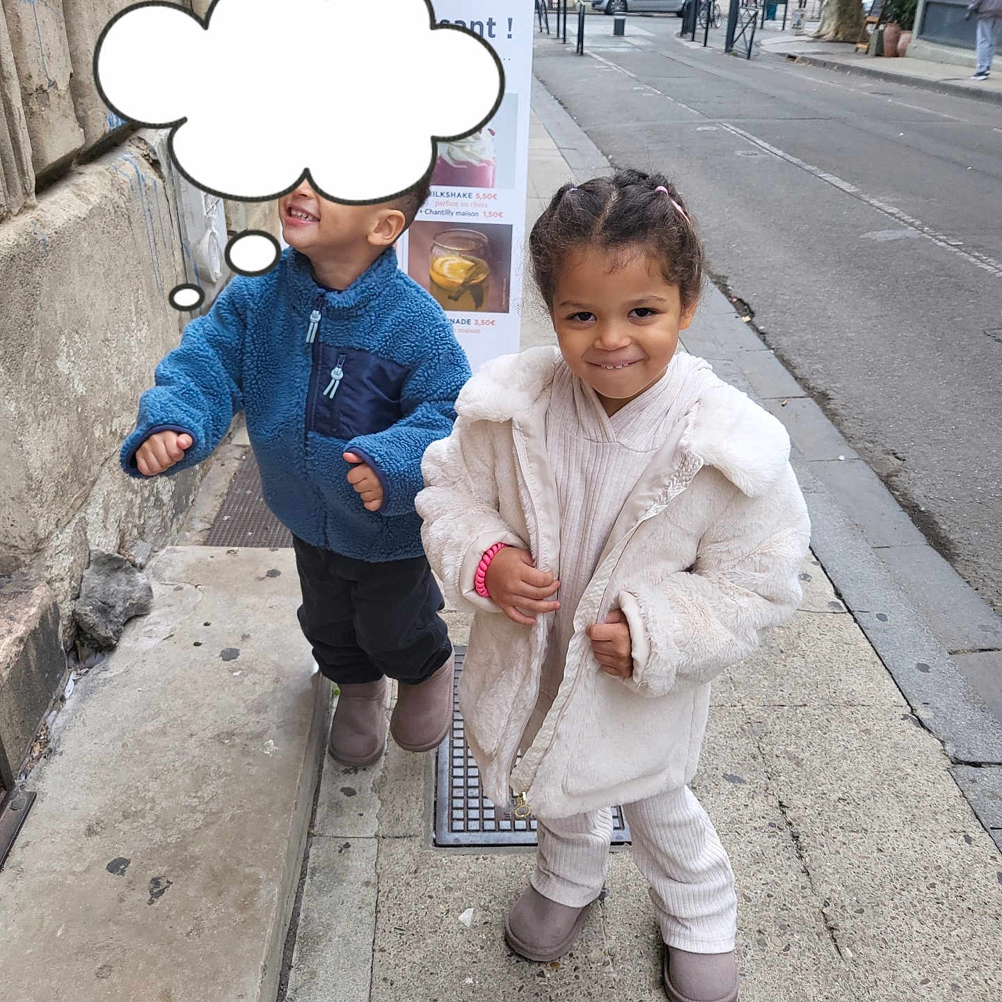 Inaya a rejoint le concours — aidez-le/la à gagner de superbes lots ! boy, child, city, clothing, coat, face, female, girl, head, jacket, male, pants, path, person, photography, portrait, road, sidewalk, street, urban