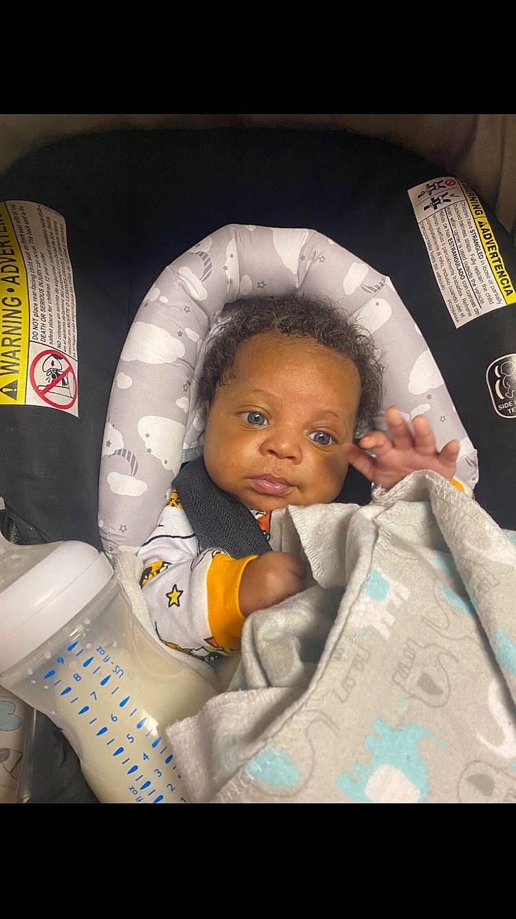 Kuqwan joined the competition — help win amazing prizes! audio_equipment, auto_part, baby, baby_carriage, baby_products, baby_safety, baby_toddler_clothing, bedding, bedtime, blanket, car_seat, child, comfort, fun, happy, infant_bed, linens, person, room, steering_wheel