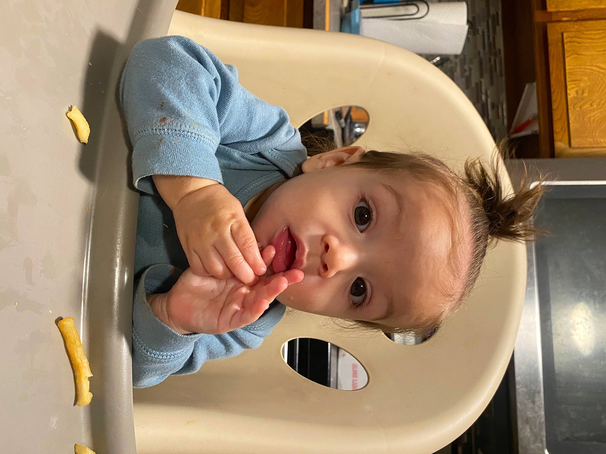 Adrien is registered to the contest to win money with this photo: baby, baby_products, baby_toddler_clothing, bathing, cheek, child, comfort, eyebrow, eyelash, fun, mouth, nose, person, room, sitting, surprise, t_shirt, toddler, vacation, window