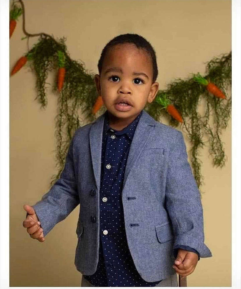 Gregory joined the competition — help win amazing prizes! blazer, button, collar, denim, dress_shirt, event, formal_wear, gesture, hair, happy, jewellery, neck, necklace, outerwear, pattern, person, plant, sleeve, t_shirt, toddler