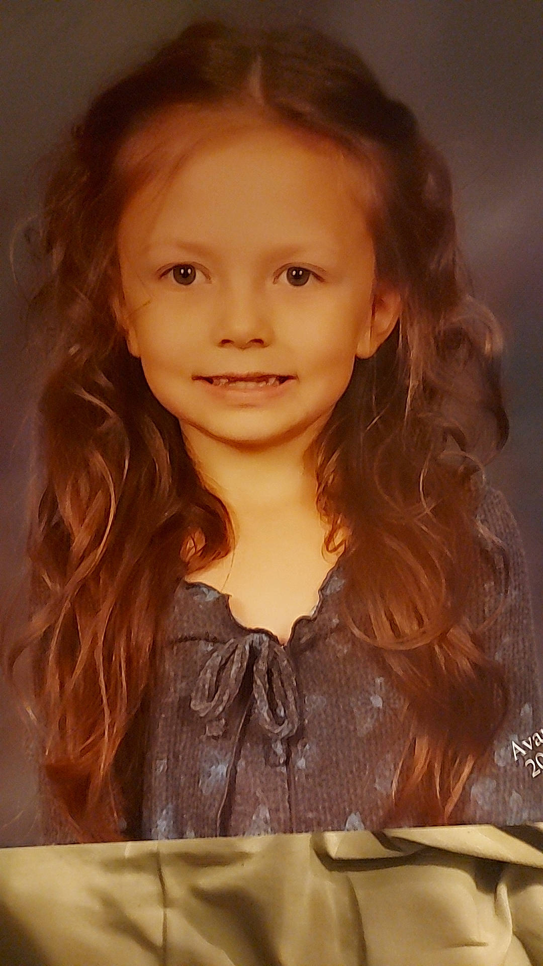 Avary is registered to the contest to win money with this photo: beauty, brown, cheek, chin, eye, eyebrow, eyelash, facial_expression, flash_photography, hair, hairstyle, happy, iris, jaw, joy, lip, long_hair, nose, organ, person