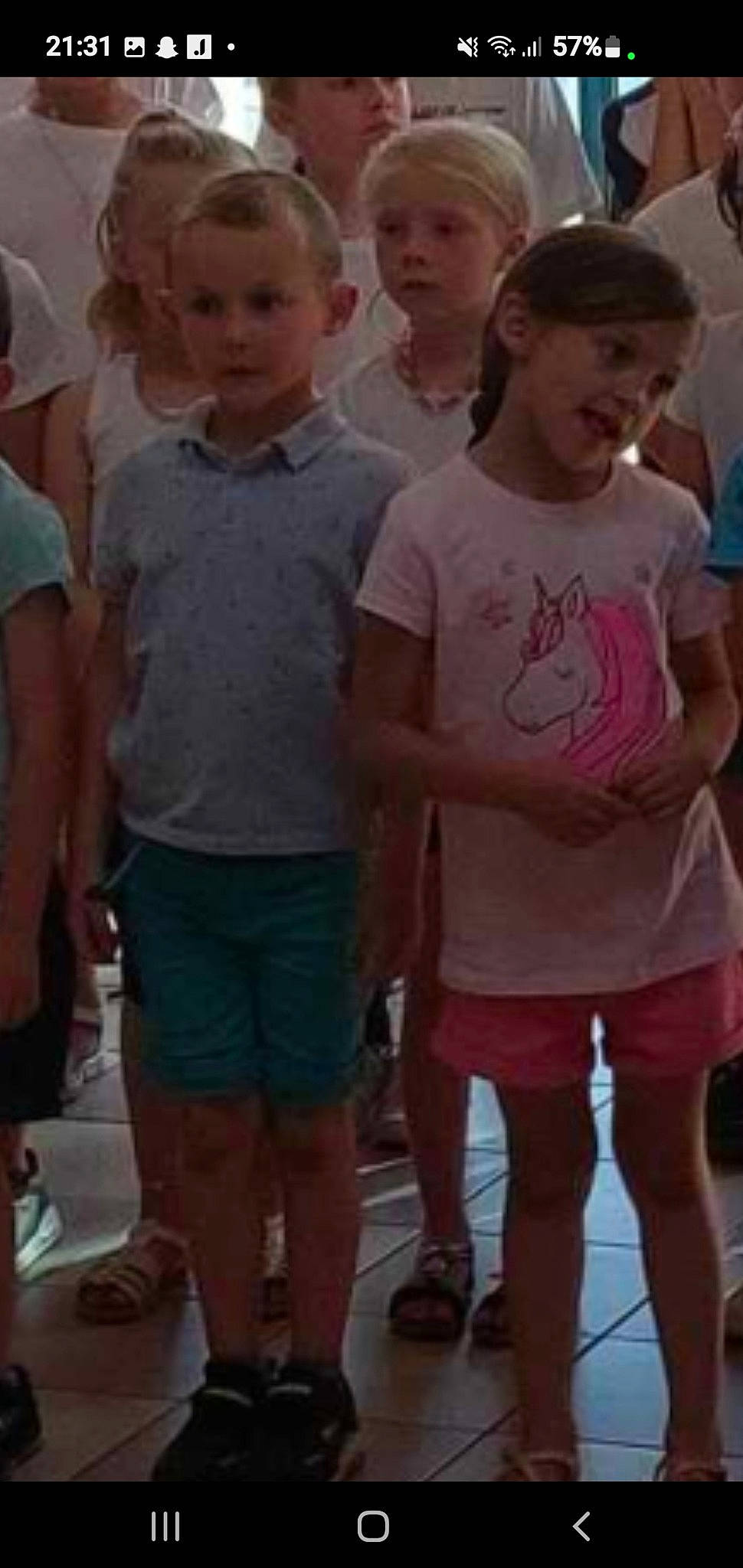 Savannah participe au concours pour gagner de l'argent avec cette photo : chin, eye, facial_expression, fun, hairstyle, happy, head, headwear, leisure, mouth, person, photograph, pink, shorts, skin, sleeve, snapshot, standing, summer, t_shirt