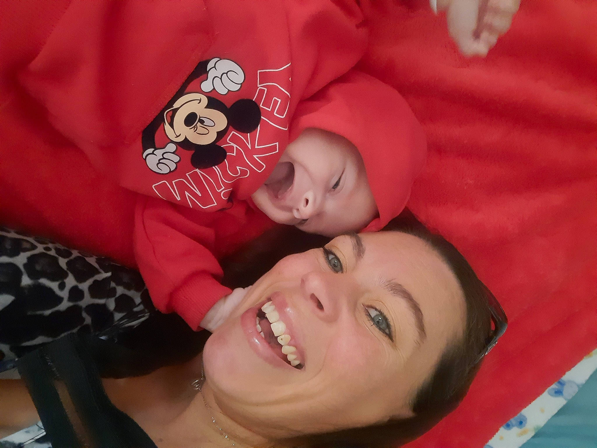 Zoran participe au concours pour gagner de l'argent avec cette photo : baby, baby_toddler_clothing, beauty, carmine, cheek, child, event, eyelash, fun, happy, human_body, joy, lip, mouth, neck, pattern, person, red, skin, sleeve