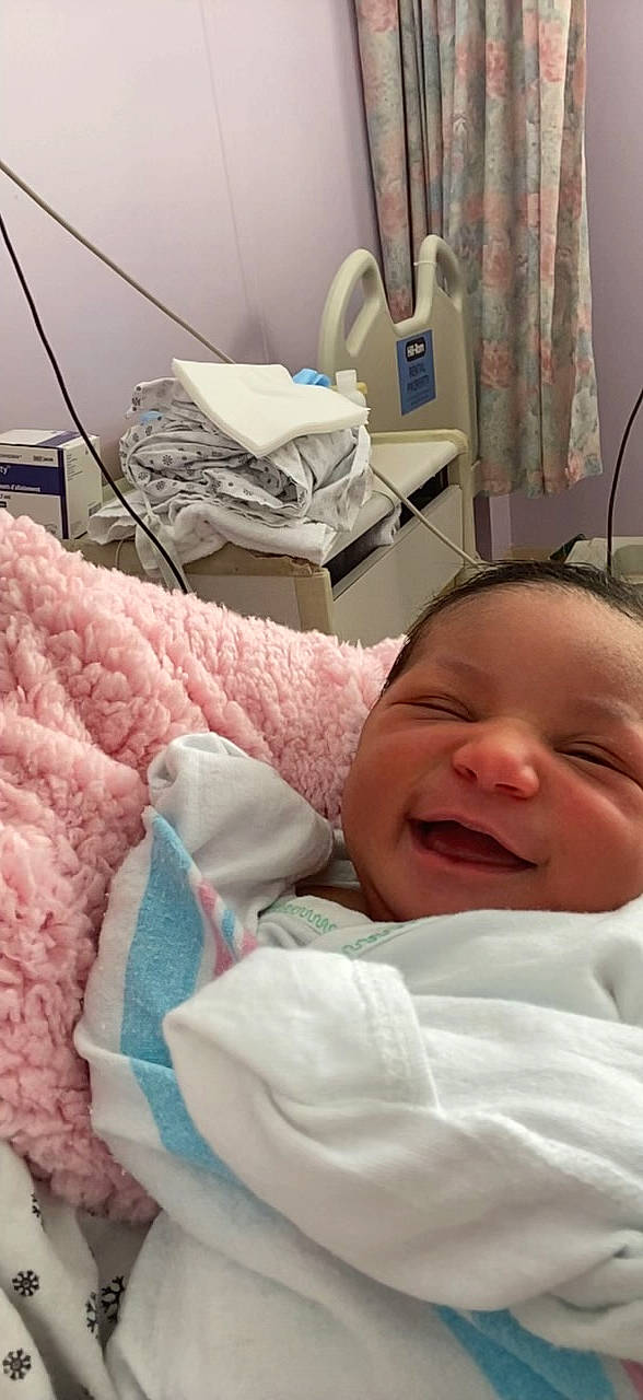 Eliana is registered to the contest to win money with this photo: baby, bedtime, birth, cheek, child, childbirth, hospital, hospital_bed, nap, person, room, skin, sleep, toddler