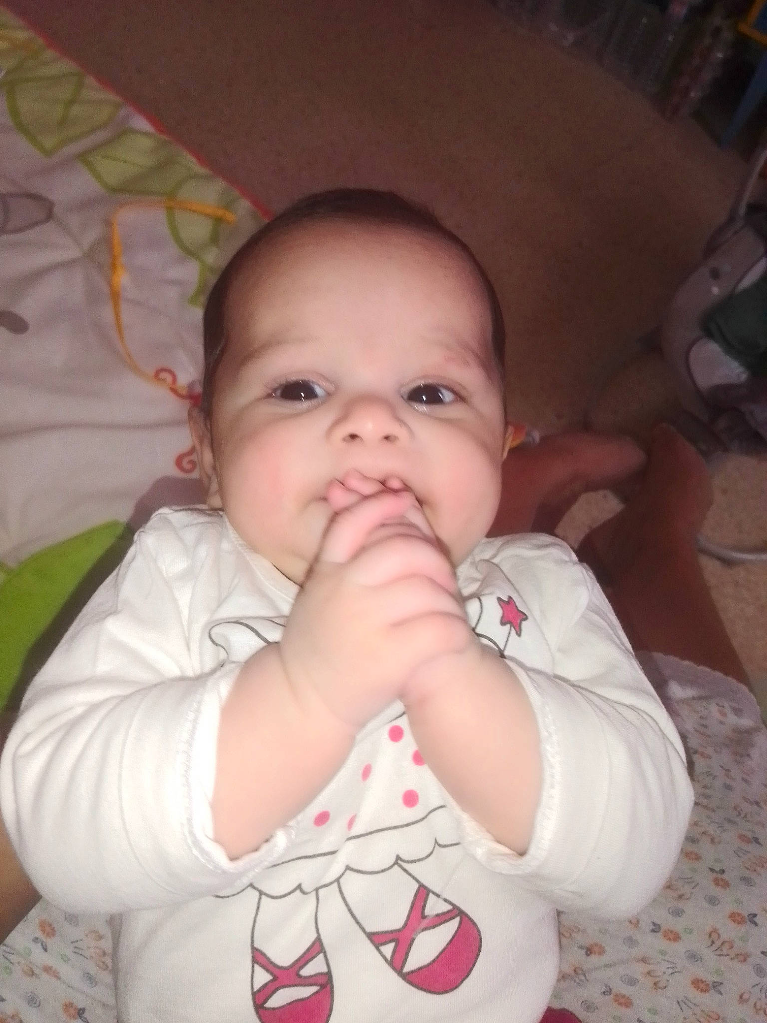 Stiemer a rejoint le concours — aidez-le/la à gagner de superbes lots ! baby, baby_products, baby_toddler_clothing, cheek, child, comfort, finger, iris, linens, lip, nail, person, pink, skin, toddler