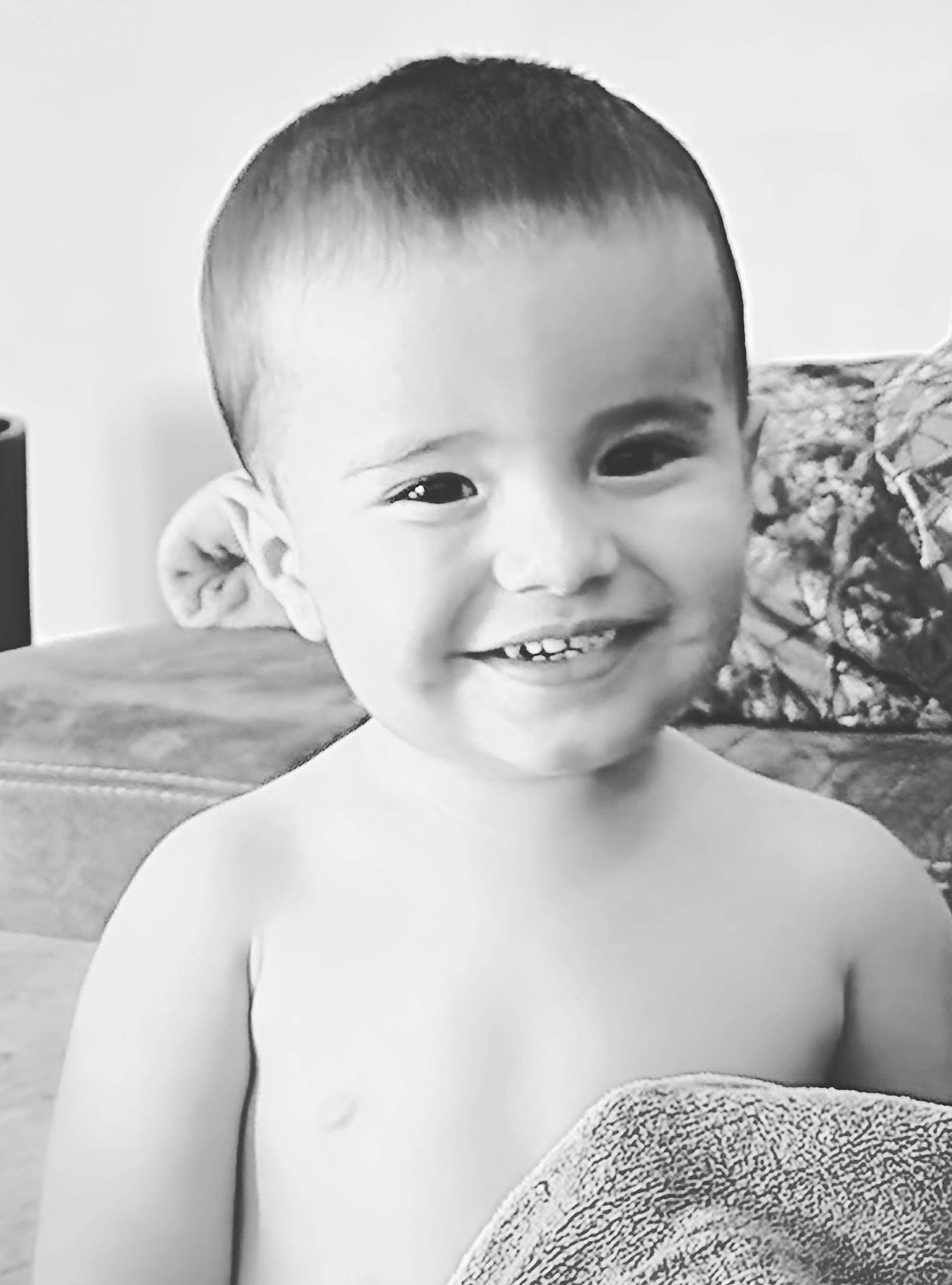 Dante is registered to the contest to win money with this photo: cheek, chin, eye, eyebrow, eyelash, facial_expression, flash_photography, forehead, happy, human, human_body, jaw, joy, lip, muscle, neck, nose, person, shoulder, skin