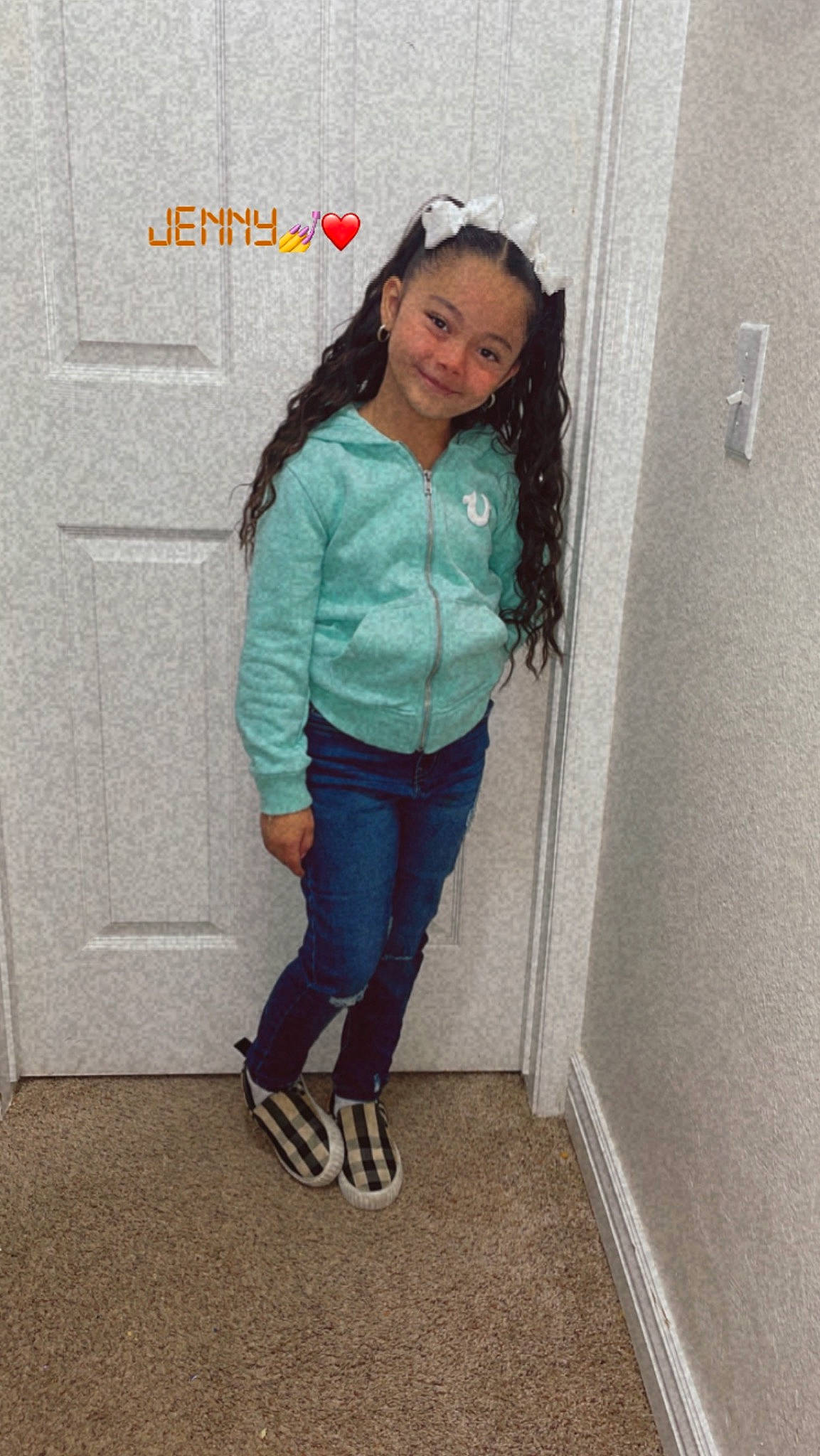 Isabella Lemus joined the competition — help win amazing prizes! blond, denim, electric_blue, eye, fashion_design, foot, hair, high_heels, human_leg, joy, knee, long_hair, magenta, pattern, person, sandal, sleeve, smile, sportswear, t_shirt