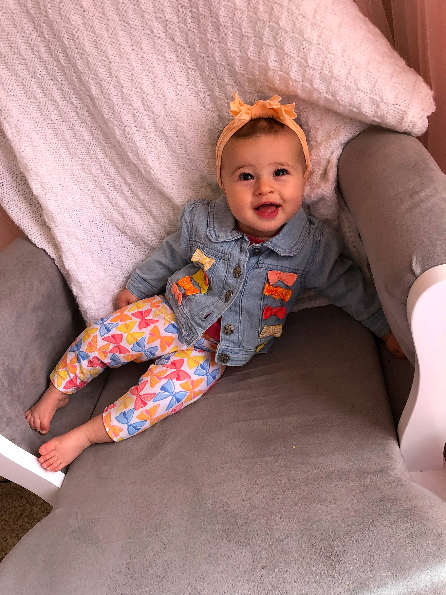 Siena is registered to the contest to win money with this photo: baby, child, comfort, person, sitting, skin, toddler