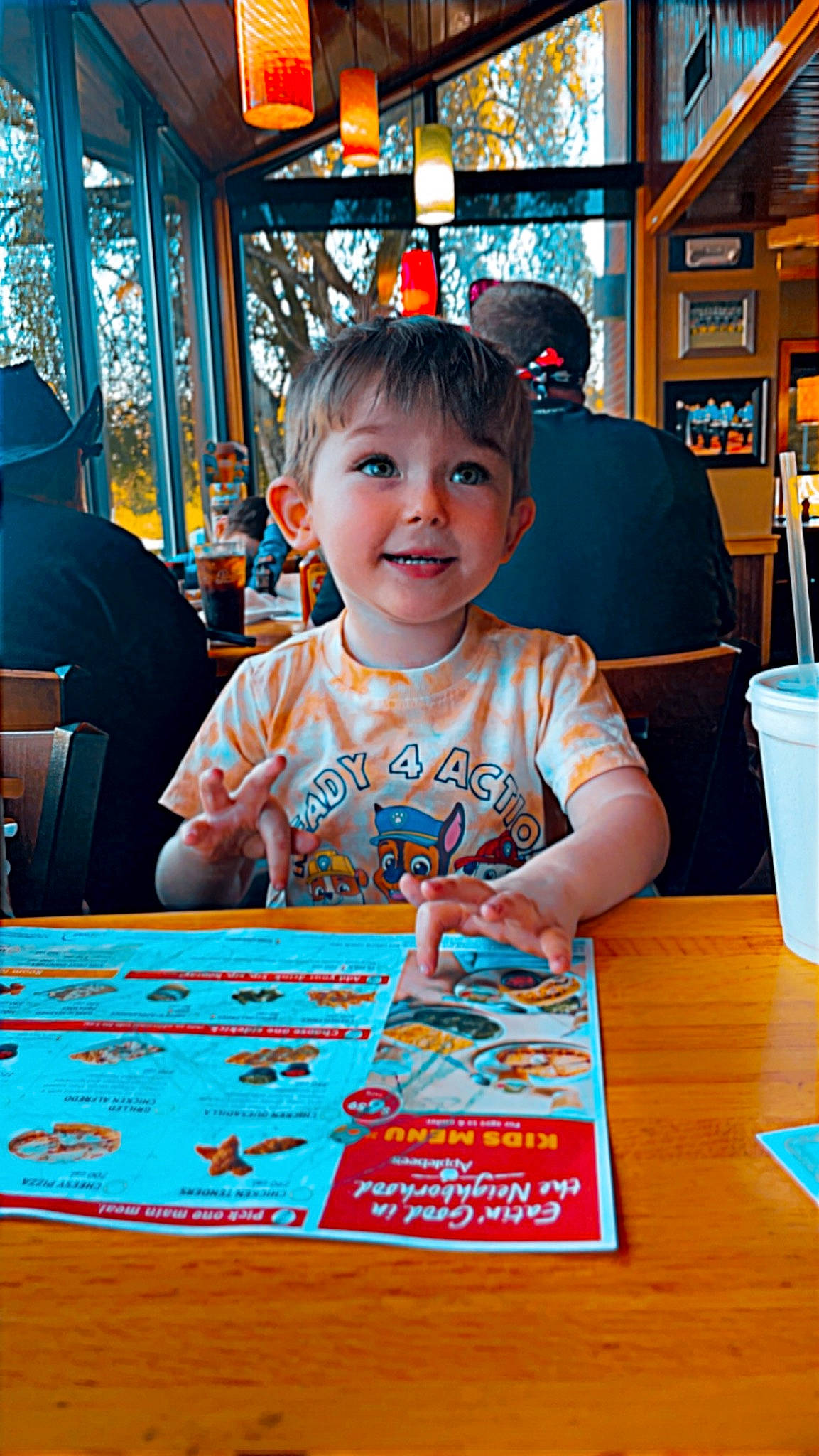 Axel is registered to the contest to win money with this photo: art, birthday_cake, cake, cake_decorating, chair, child, desk, event, fun, games, happy, icing, indoor_games_and_sports, joy, leisure, person, recreation, shelf, smile, t_shirt