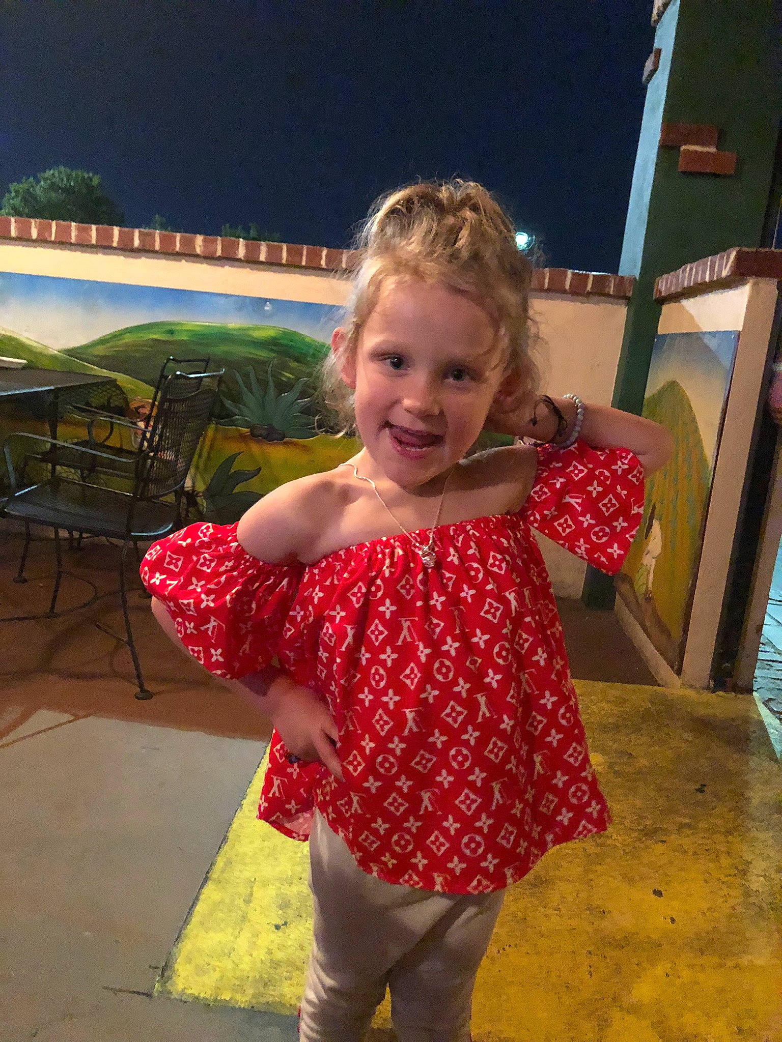 Emma is registered to the contest to win money with this photo: child, fun, joy, pattern, person, smile, toddler, vacation